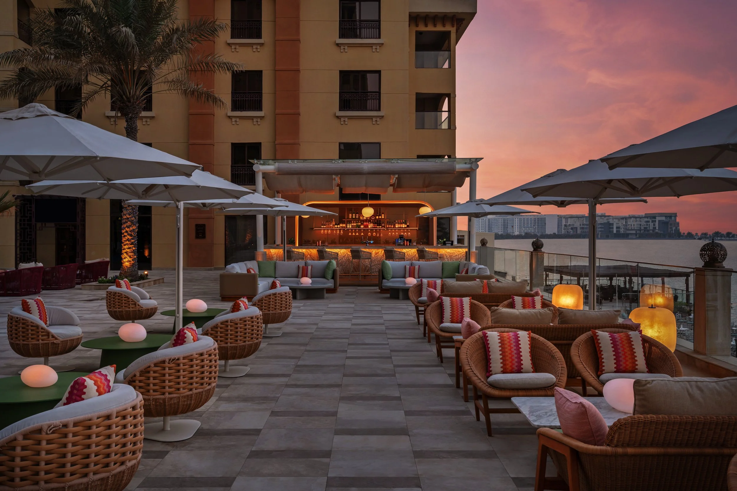 PRAMI Sunset Hub 01.jpg