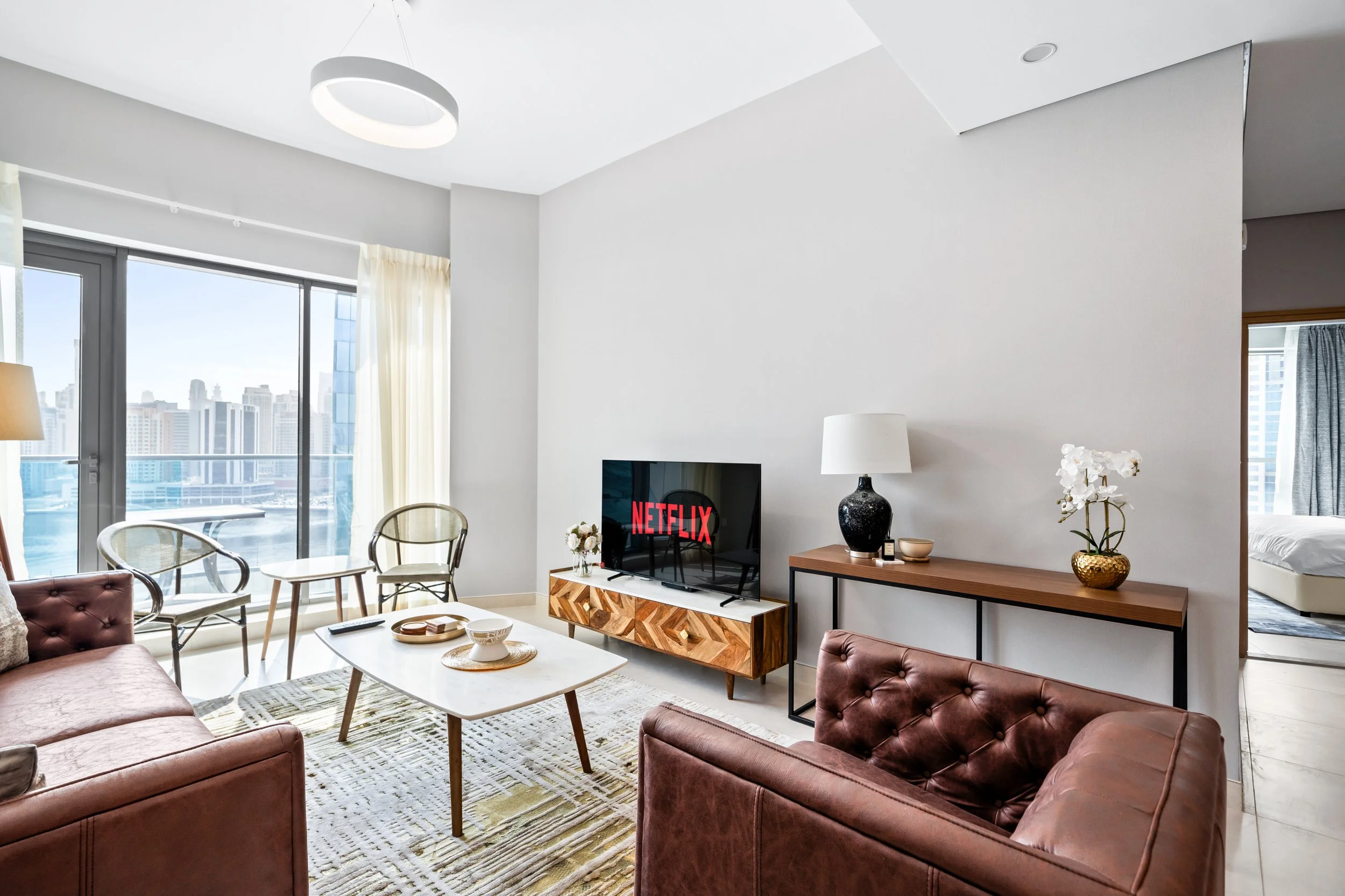 Dream Stay - The Bay 810 - 04.jpg