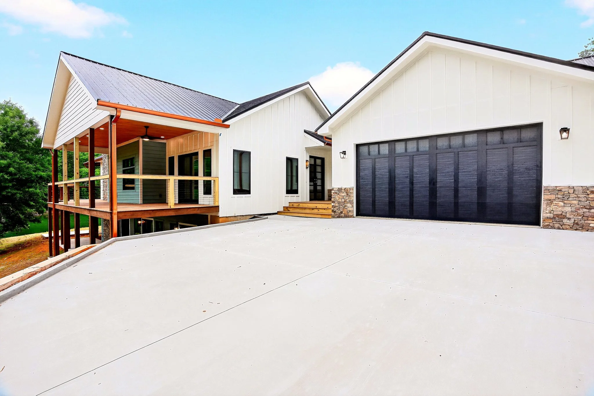 How Professional Photography &amp; Video Help Chattanooga Builders and Realtors Sell New Construction Homes