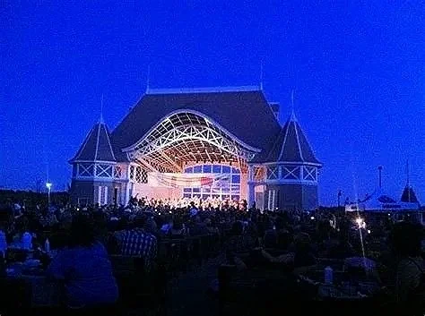 Minneapolis-city parks-Lake Harriet-Minnehaha Falls