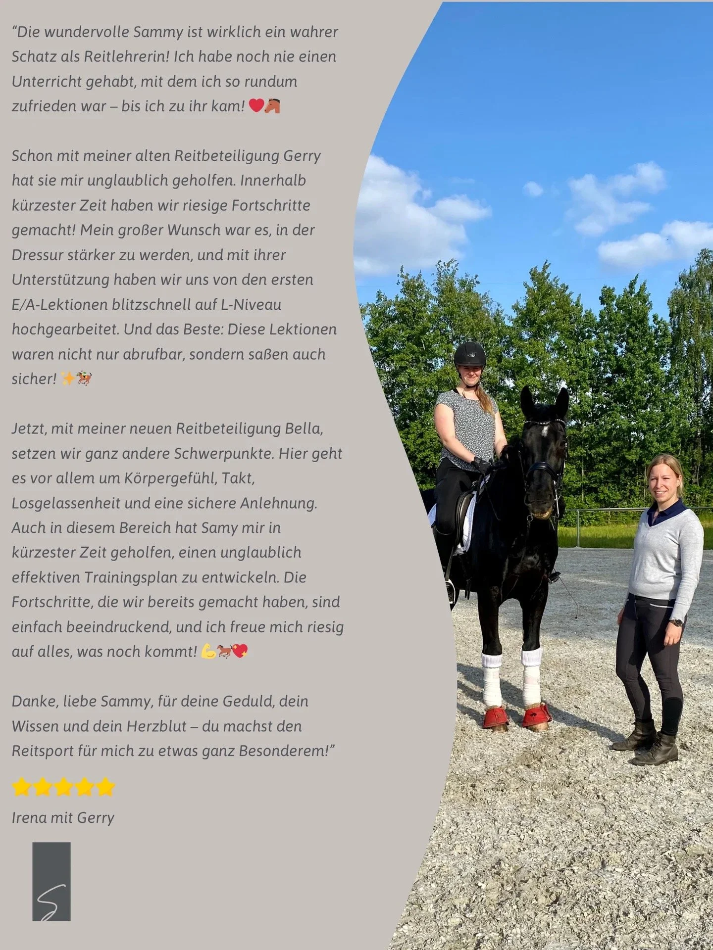 Zwei Frauen, eine auf einem schwarzen Pferd mit Reithelm, die andere neben dem Pferd, auf einem Reitplatz mit Bäumen im Hintergrund, unter blauem Himmel.