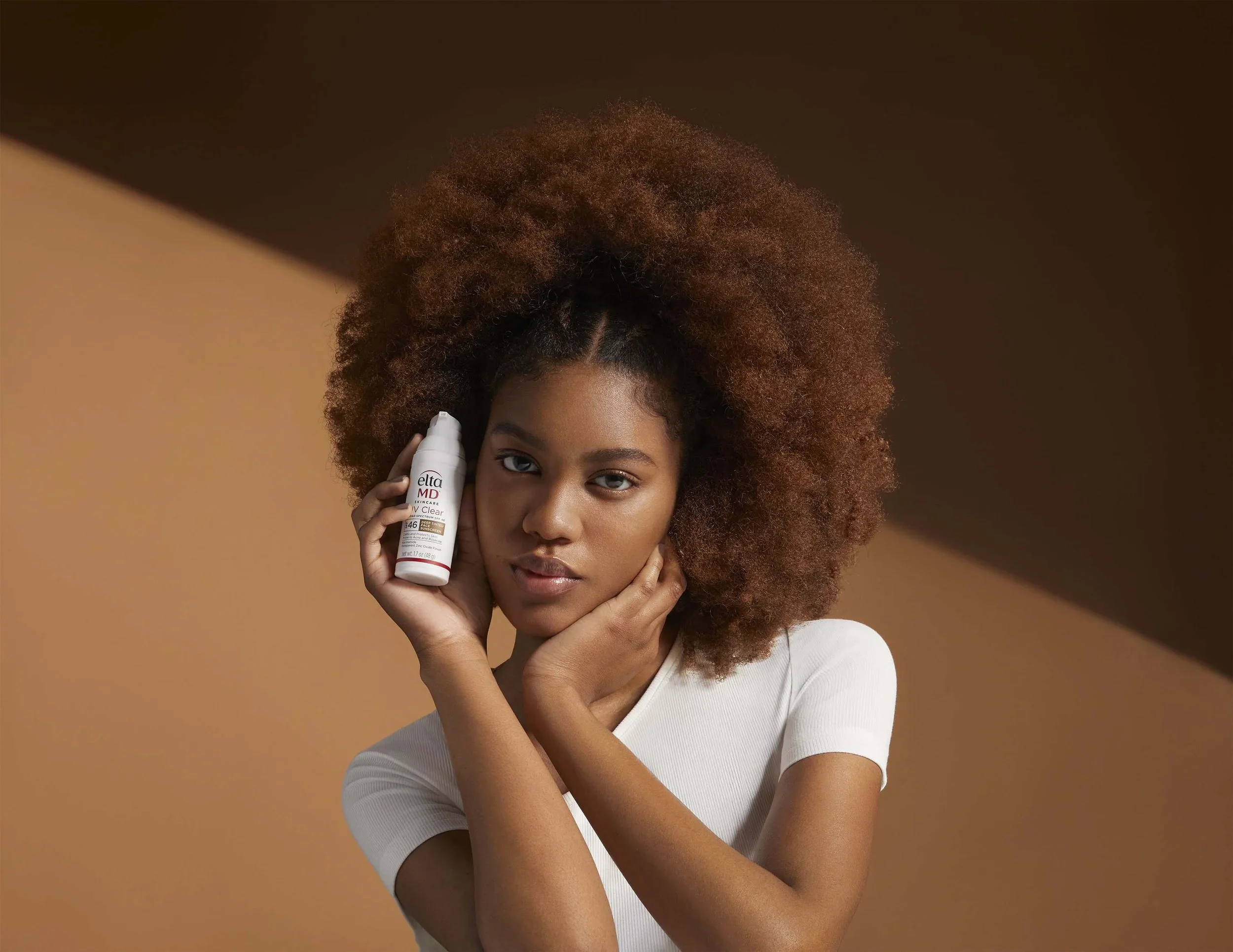 EltaMD_DeepTint_01_068_V2-NoSwatch-min.webp