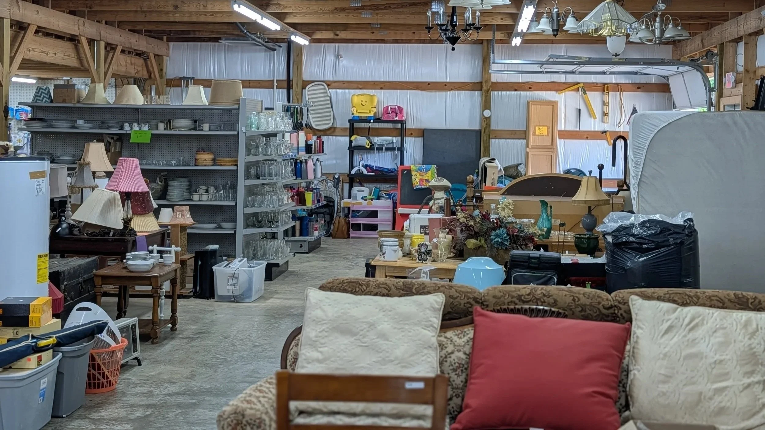 Furniture & Knickknacks