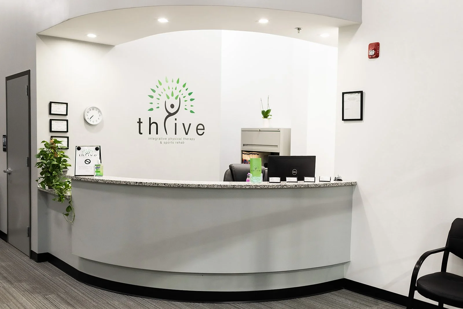 Thrive Integrative Physical Therapy & Sports Rehab — front desk