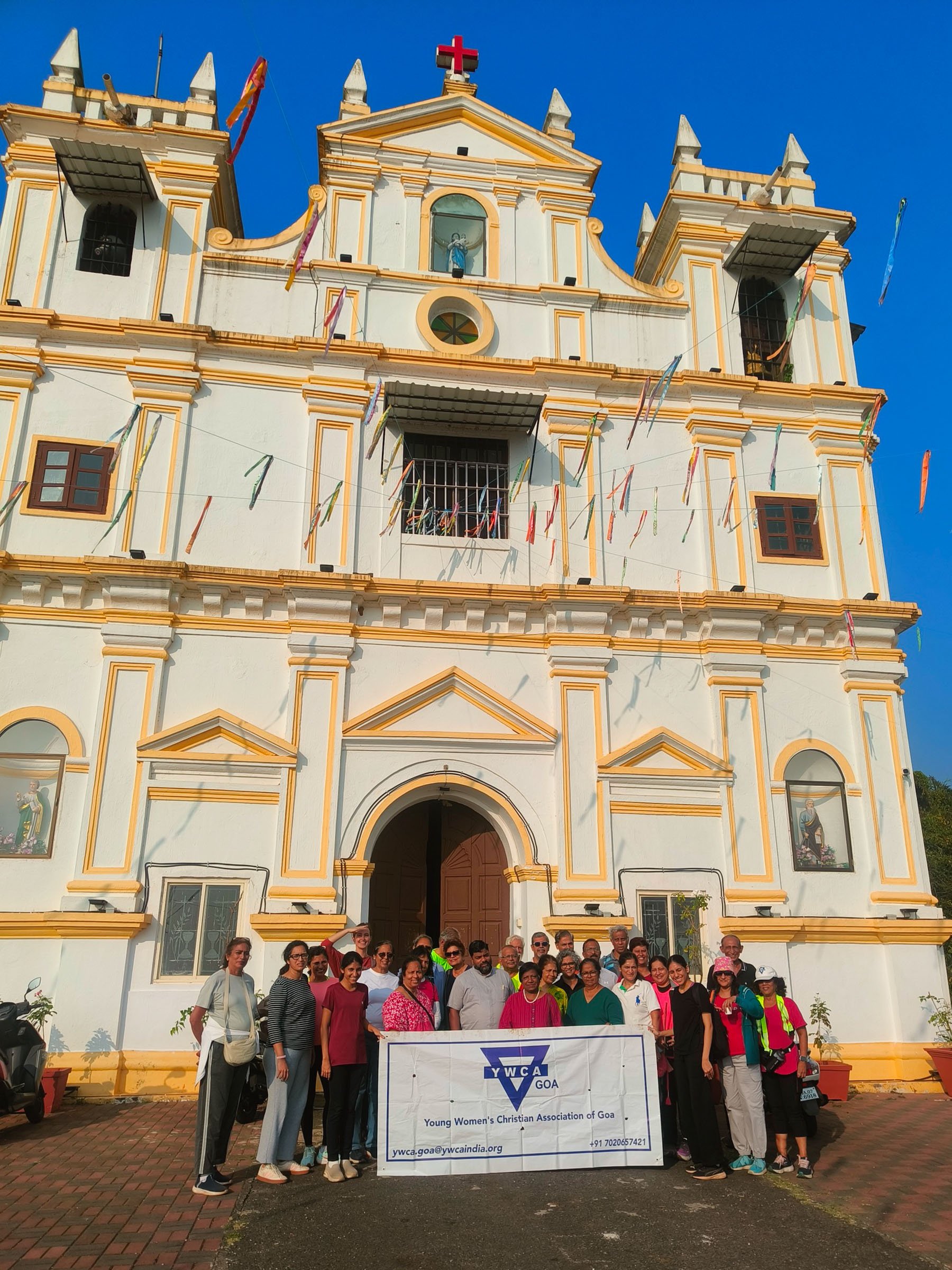   Joined the 5am pilgrimage to this church that overlooks the breathtaking salt pans  