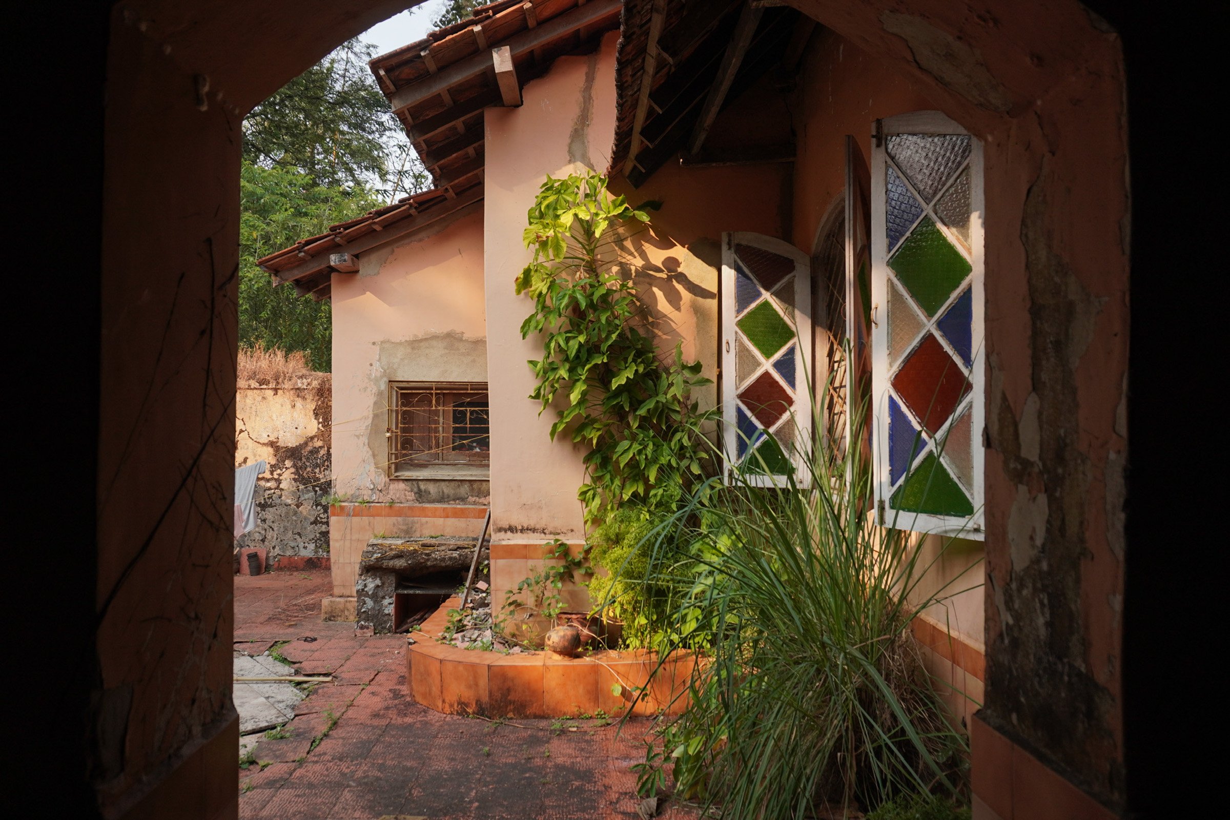   Time stands still in the courtyard (aangann) - this is how I will forever remember Casa Eva   