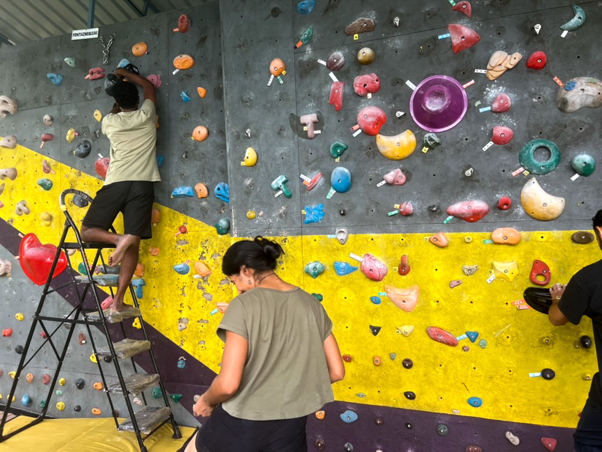  Infiltrating the Goan bouldering community  