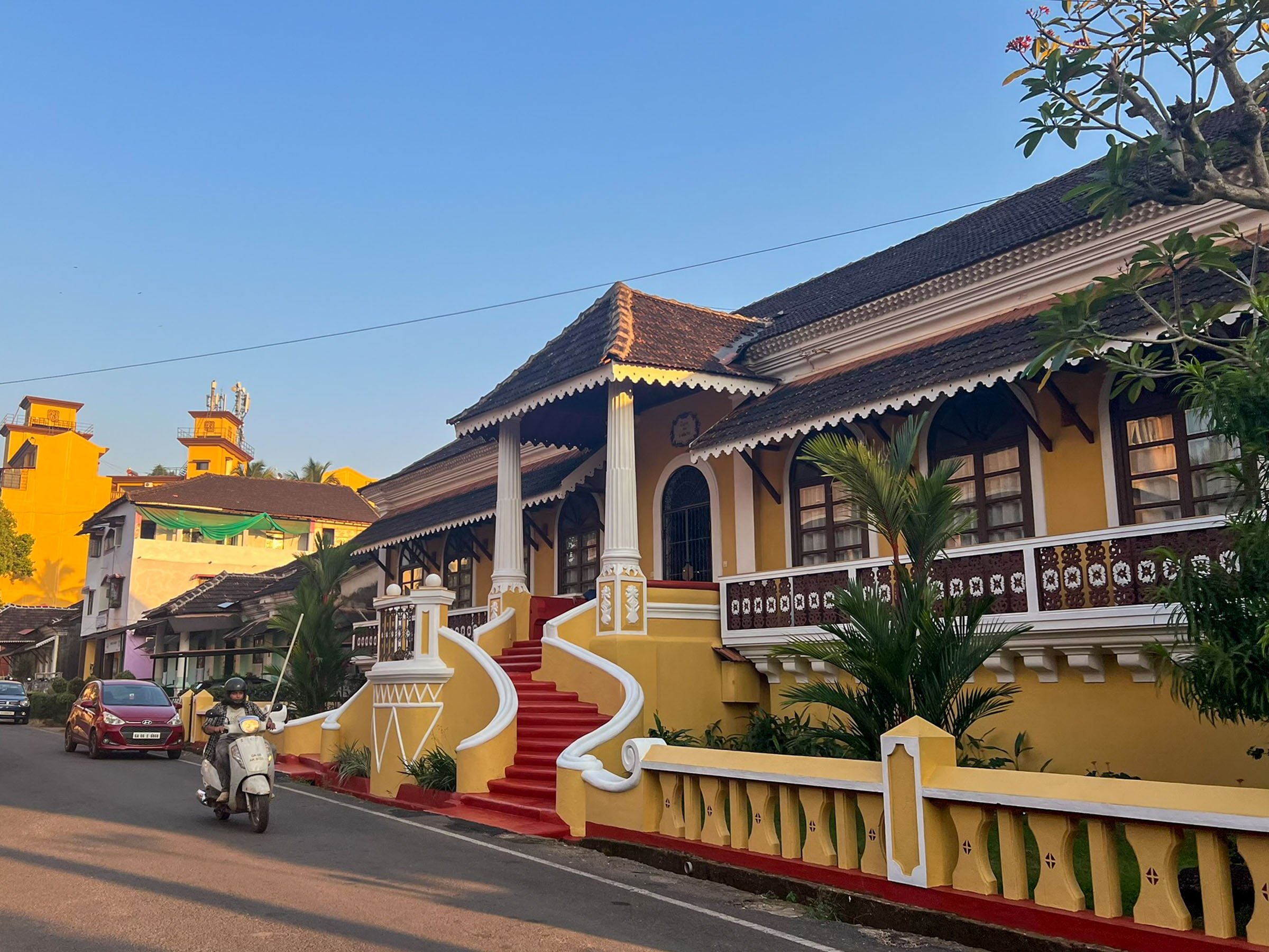   The hallmark balcaõ of Goa   