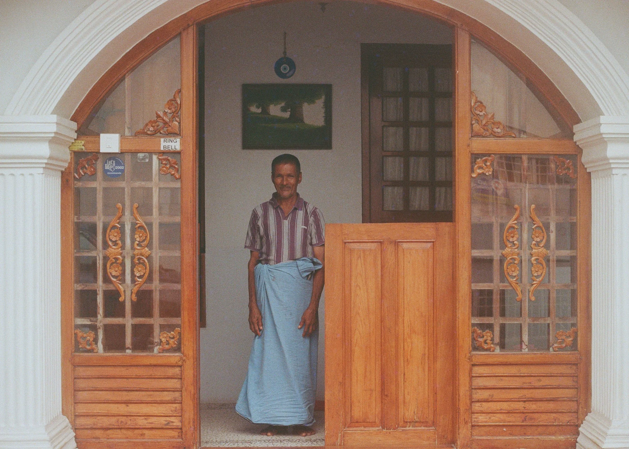 HOW TO WRAP A LUNGI (Kerala)