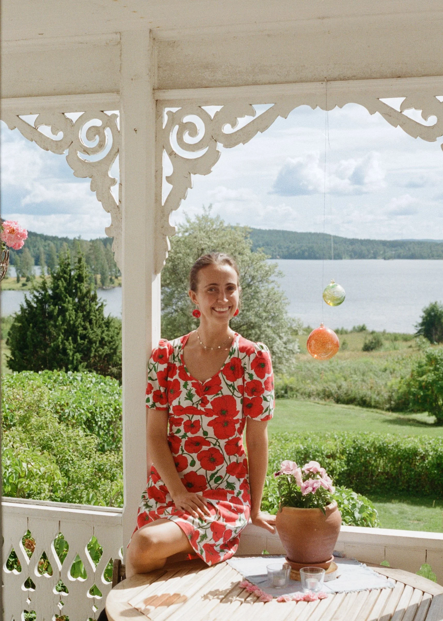 VILLAGE GIRL (Sweden)