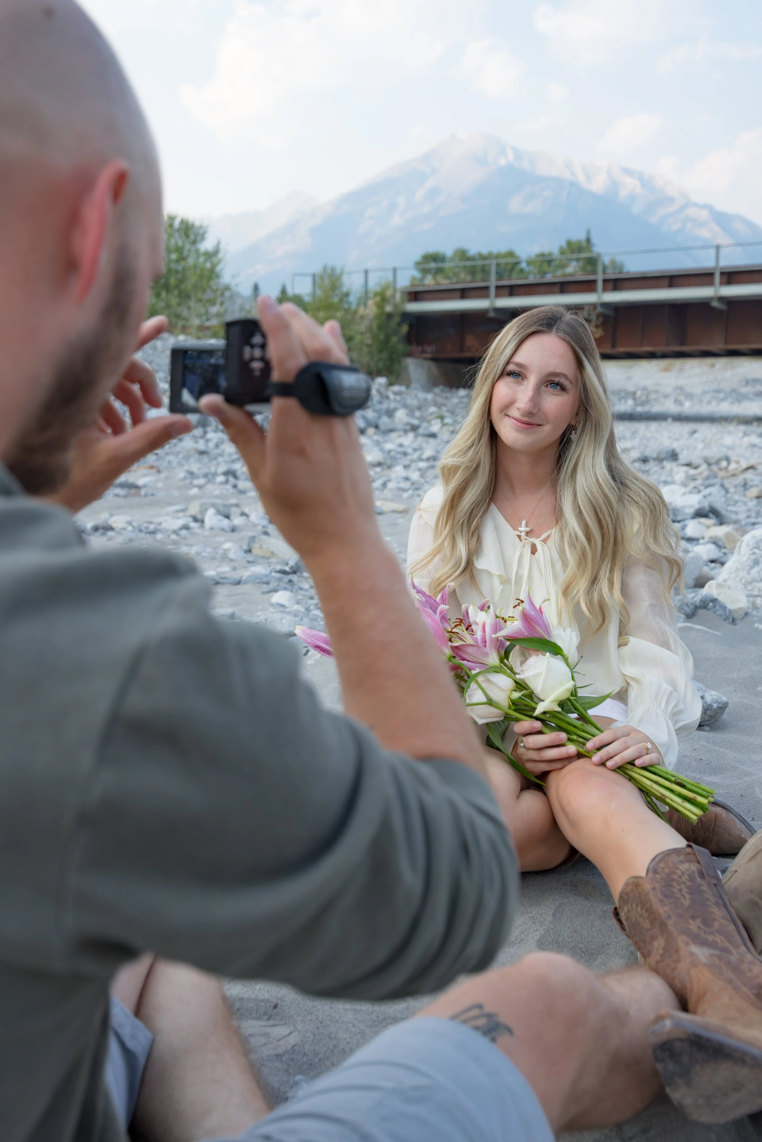 Engagement &amp; Couples Photography in the Okanagan: Location, Light &amp; Posing