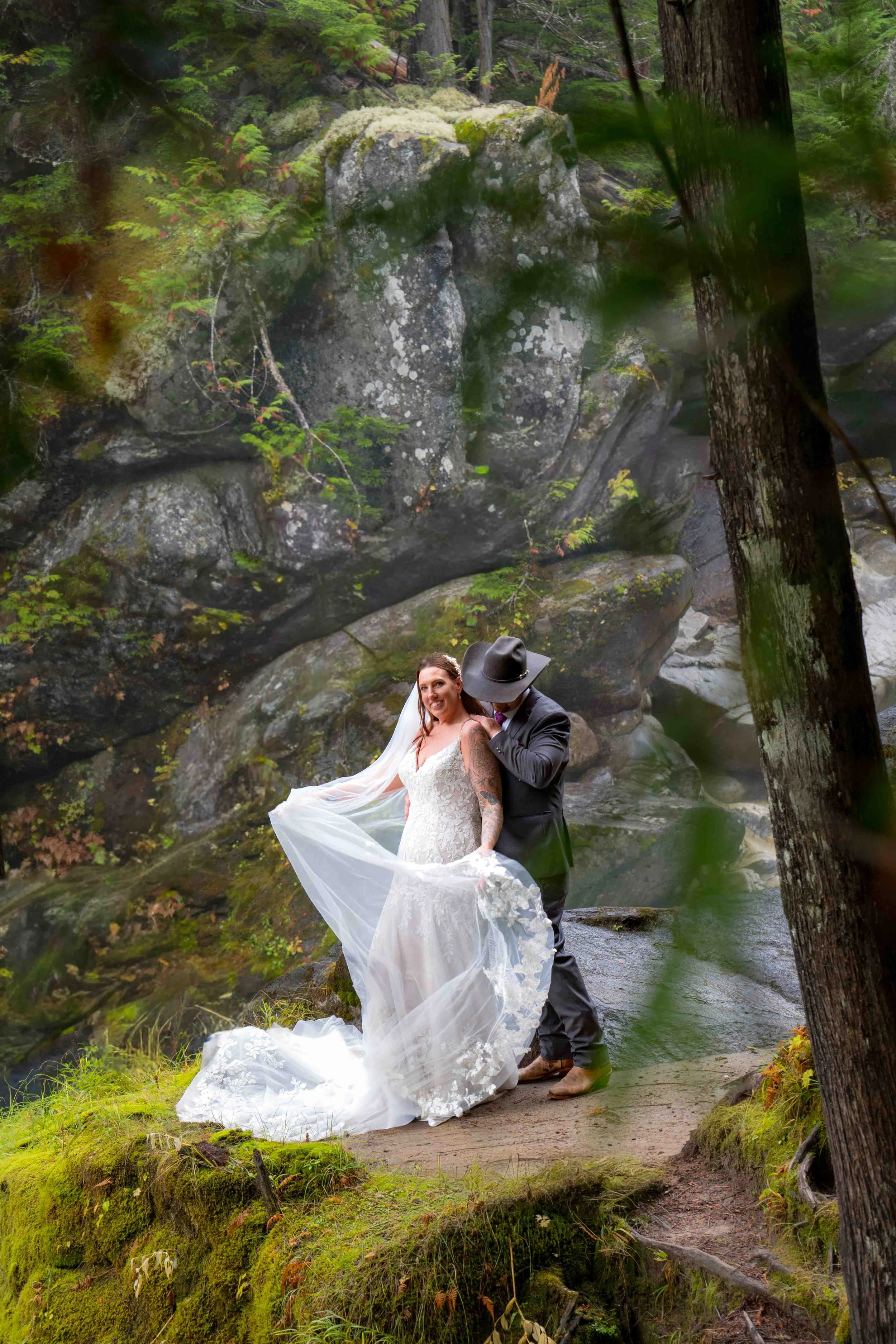 couple-cermony-wedding-elopement-bc-PocketSunshinePhotography-79.jpg