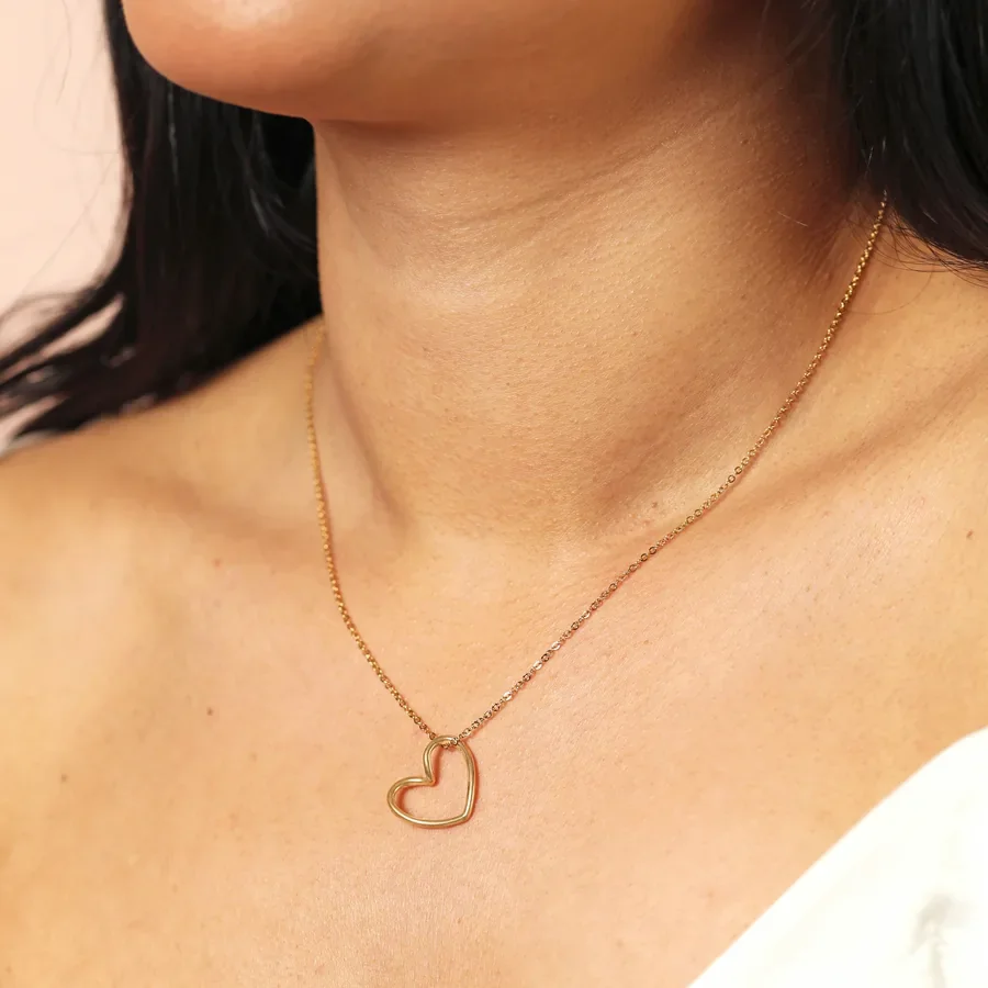 stainless-steel-organic-shape-heart-outline-pendant-necklace-gold-78111-4x3a9190-copy-900x900.webp