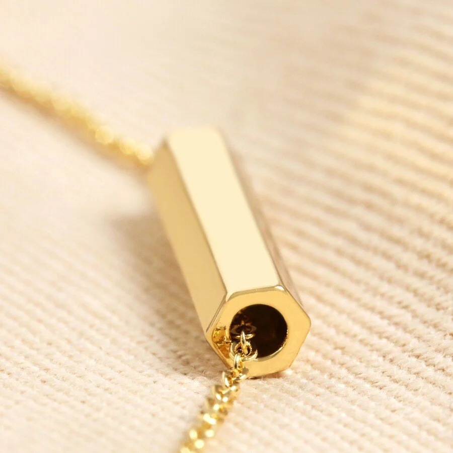 70336 faceted-barrel-bracelet-gold-0v8a9695-copy-900x900.jpeg