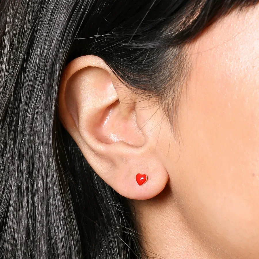 enamel-heart-stud-earrings-sterling-silver-4x3a9962copy-900x900.webp