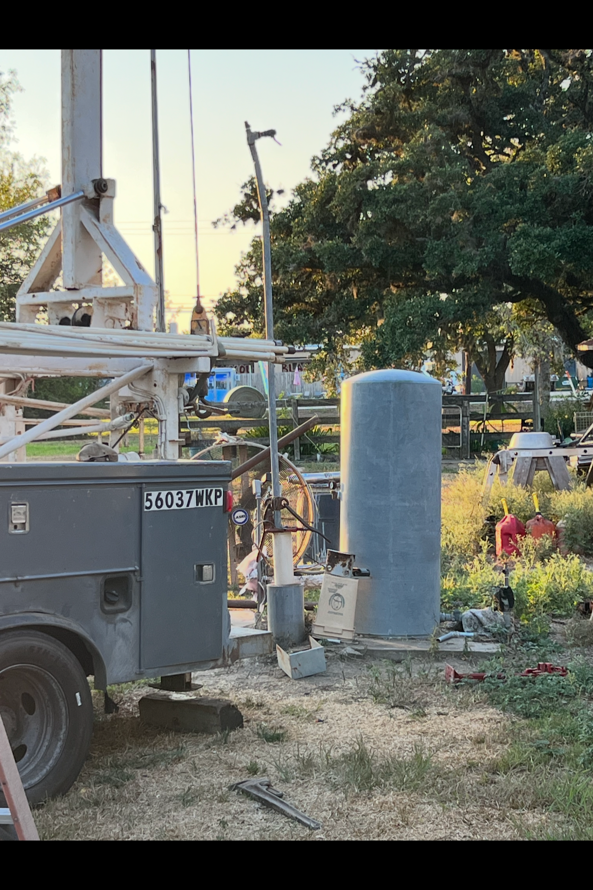 Removing a stuck residential water well pump