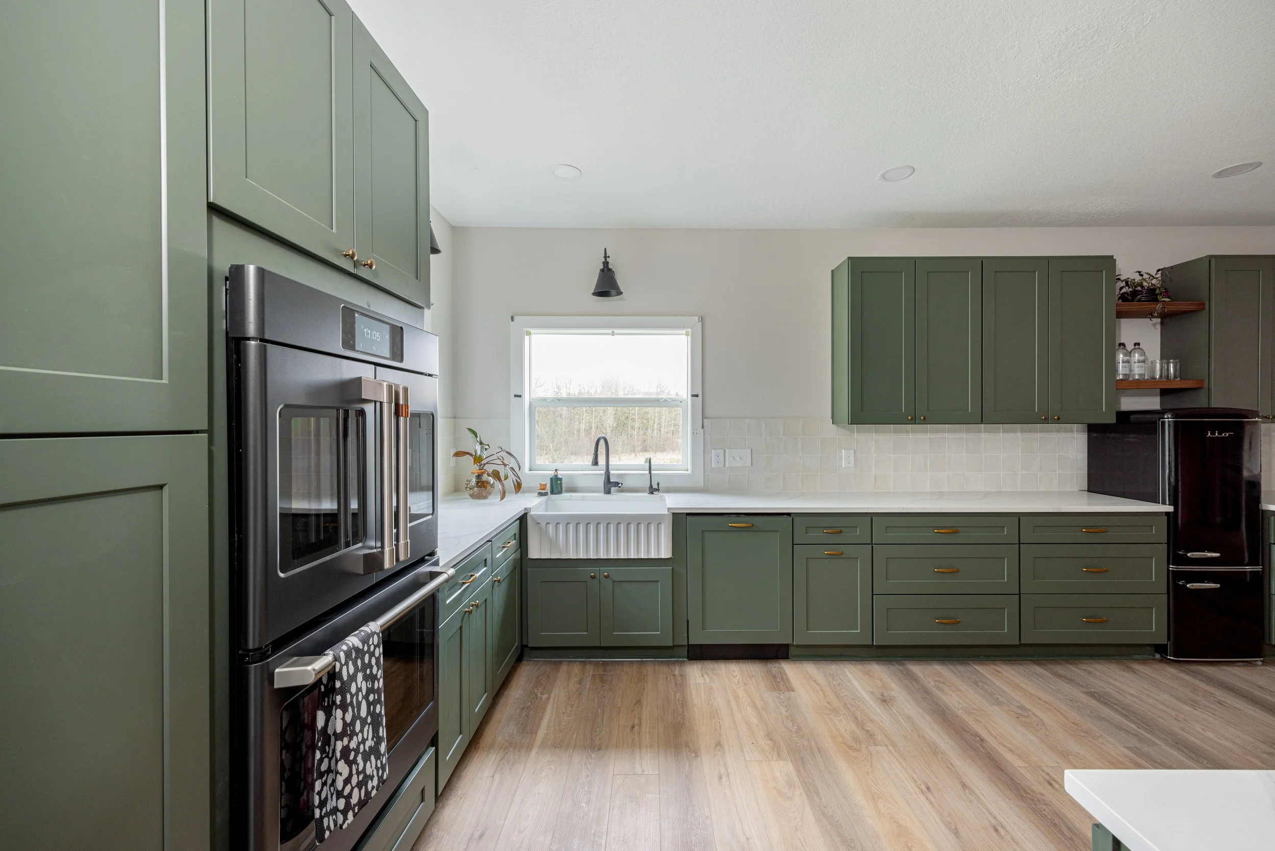gourmet-kitchen-wall-ovens-shaker-cabinets-washington.jpg