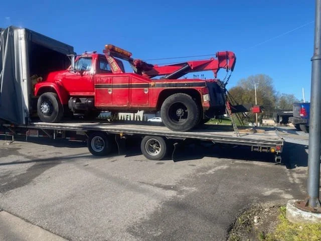Heavy duty tow truck transported on time – Prime Load Solutions safe and reliable delivery