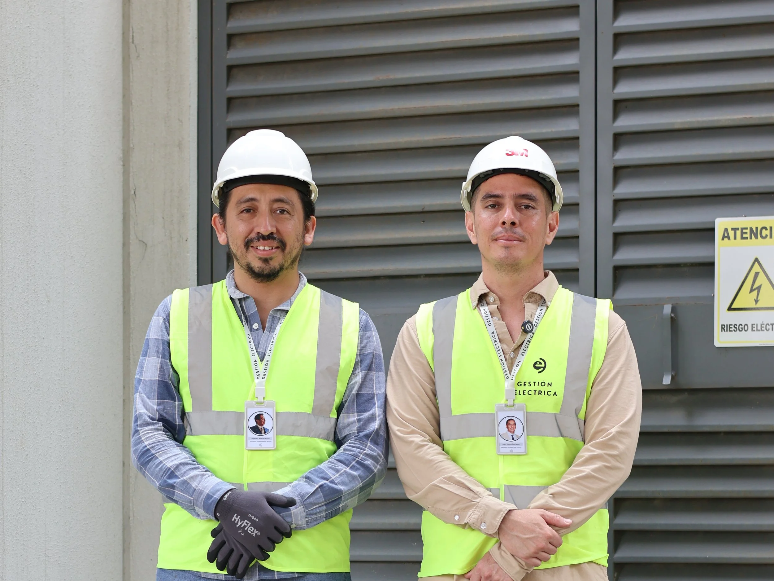 Soluciones de ingeniería eléctrica, proyectos eléctricos residenciales y comerciales, instalaciones eléctricas, modelado BIM eléctrico, calidad de energía y factor de potencia para reducir multas en la planilla eléctrica además servicios de mantenimi