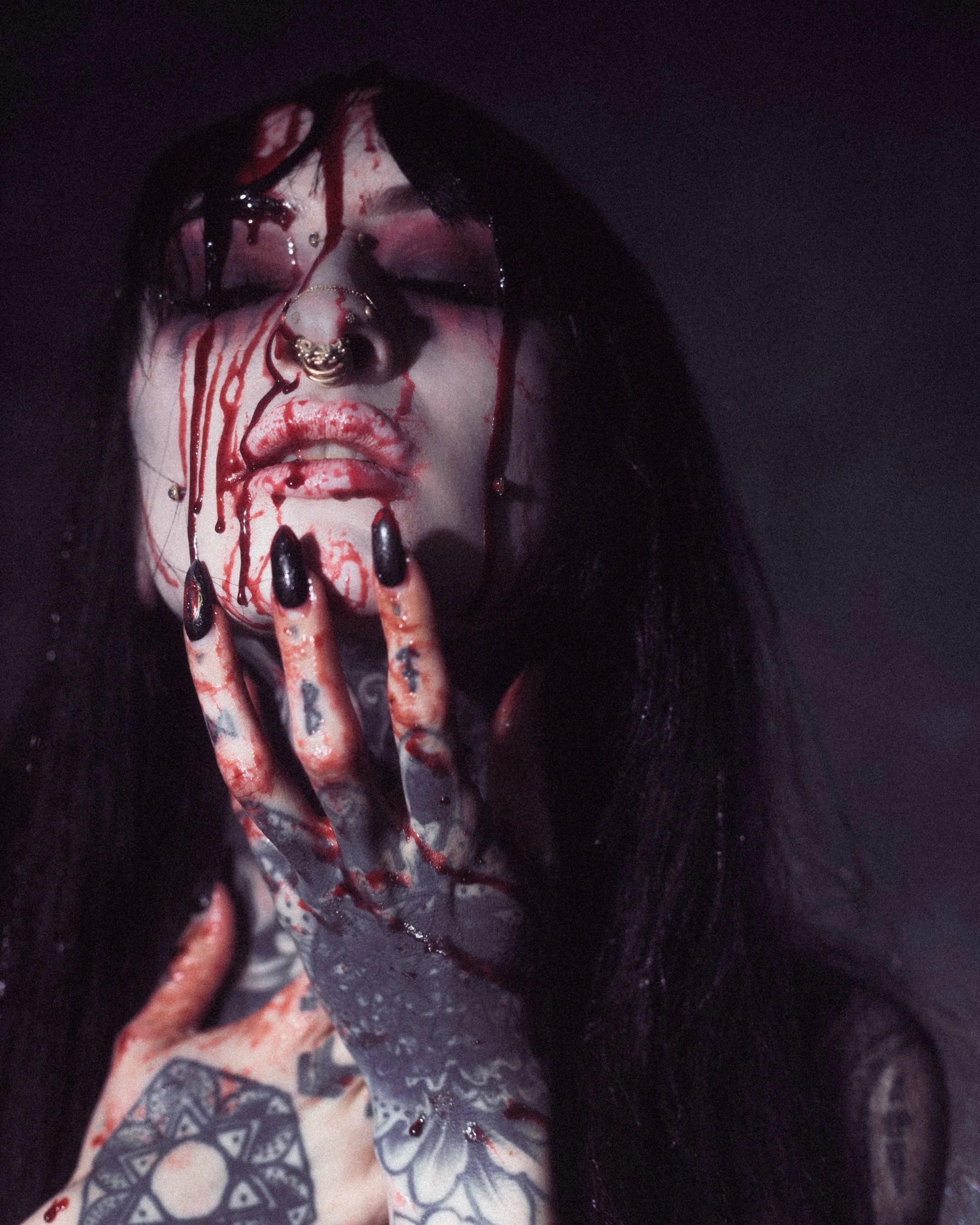 🩸 🩸 🩸 

@pollydoestattoos / @pollydoeslife was amazing for our spooky bloody veil shoot - it&rsquo;s giving Carrie / Evil Dead 💀