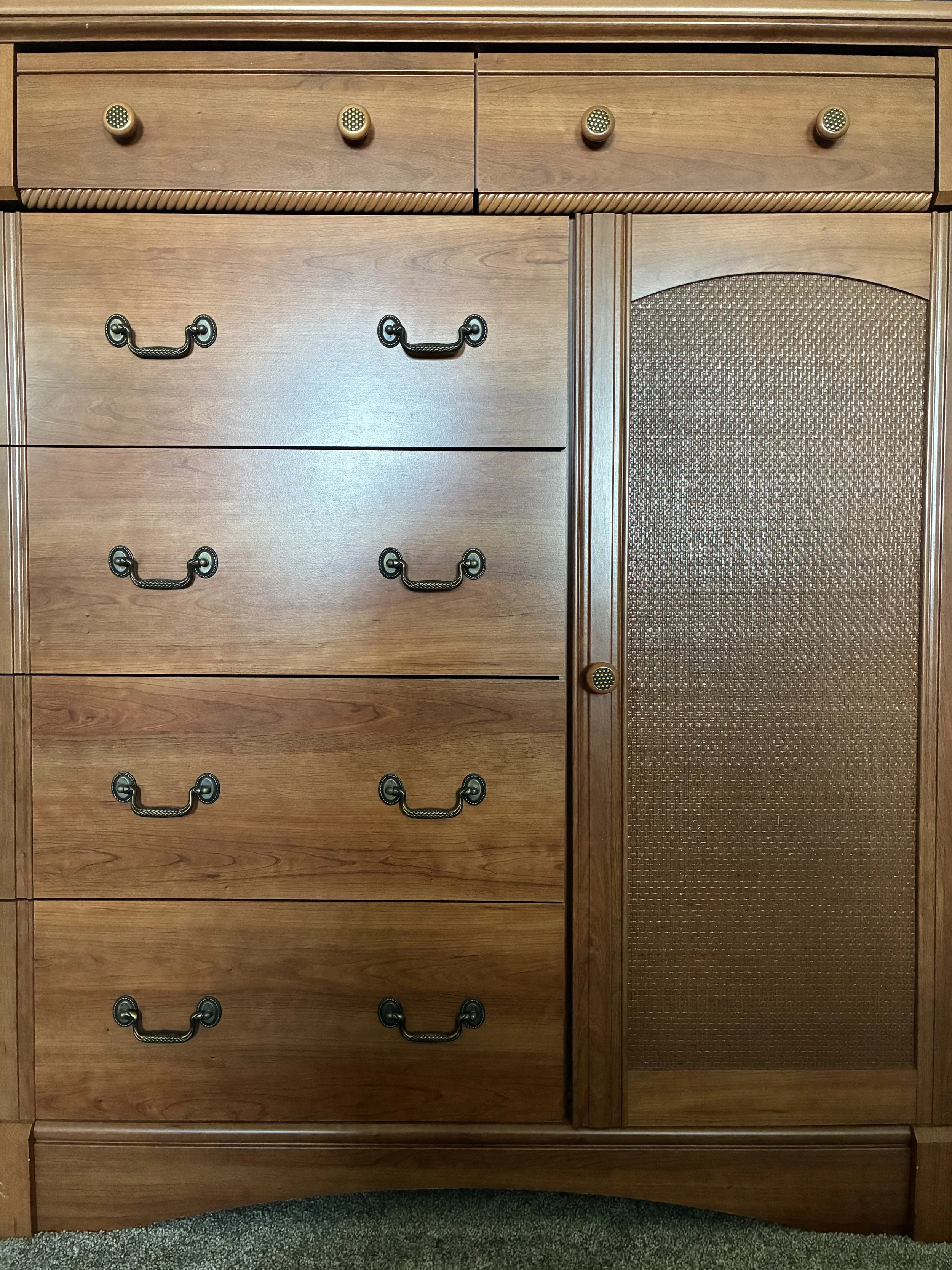 Dresser Assembly
