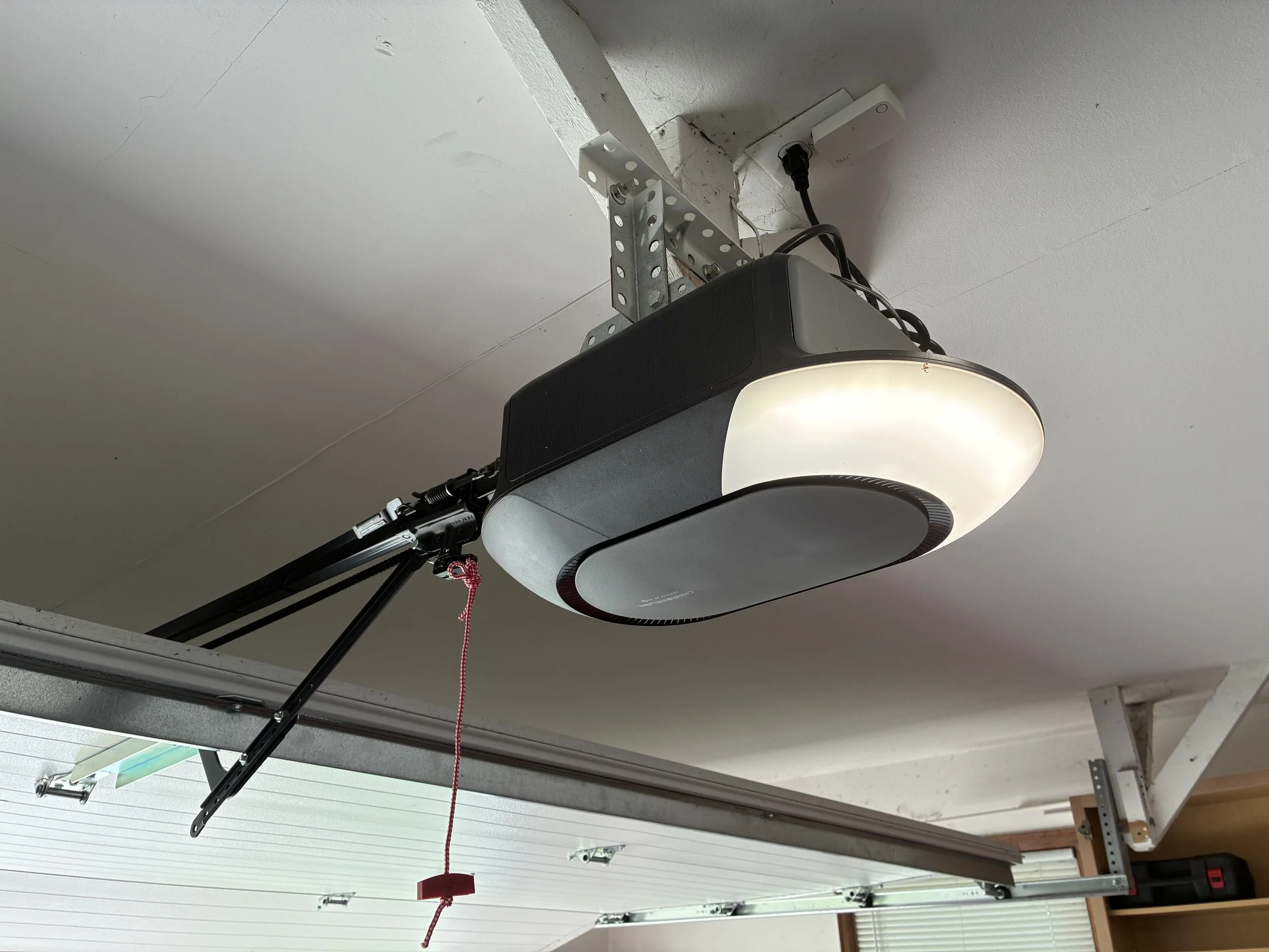 Garage Door Opener w Battery Back Up