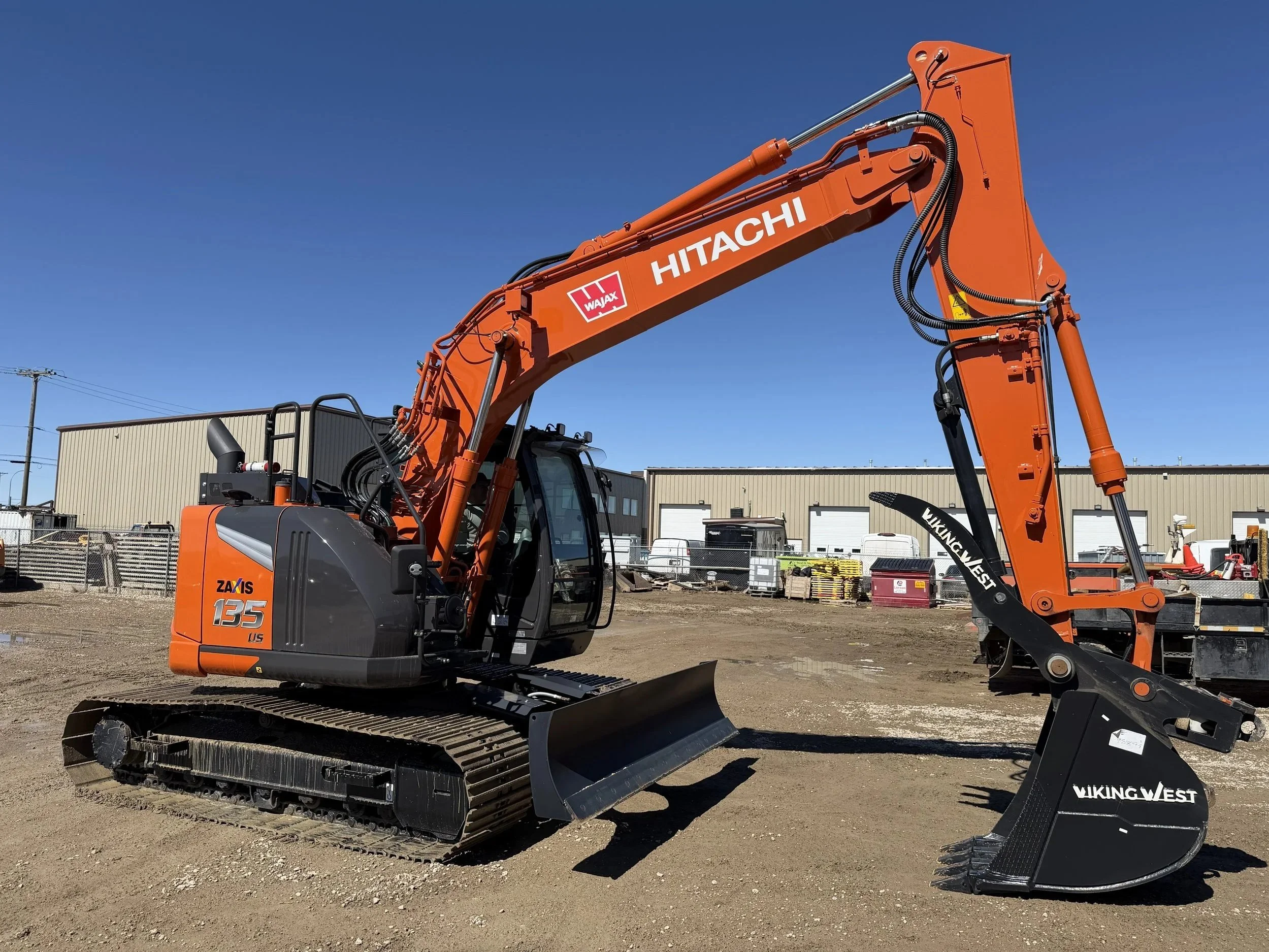 Hitachi ZX135USLC-7