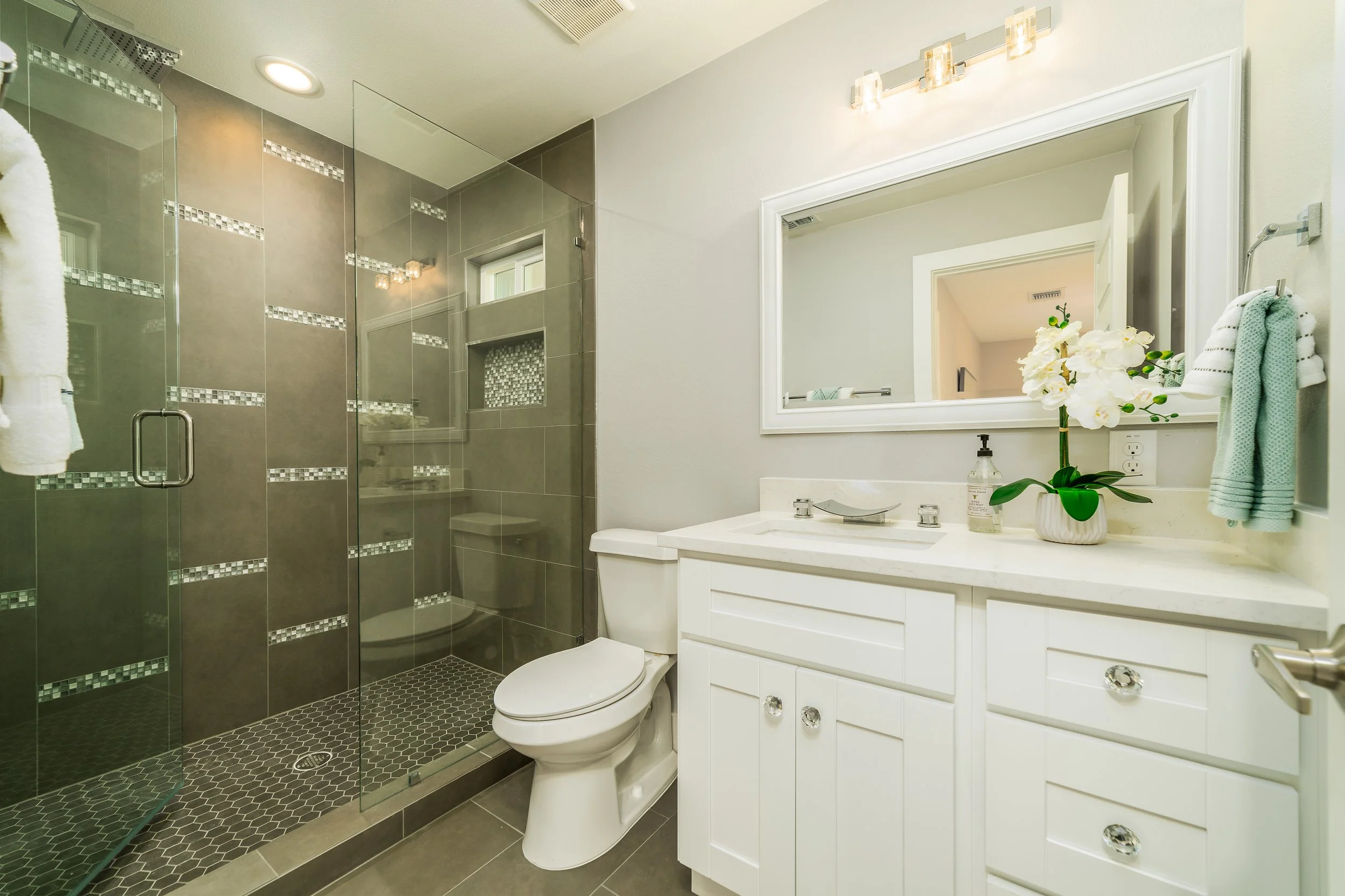 2211 Vanderbilt Ln (12 of 22).jpg