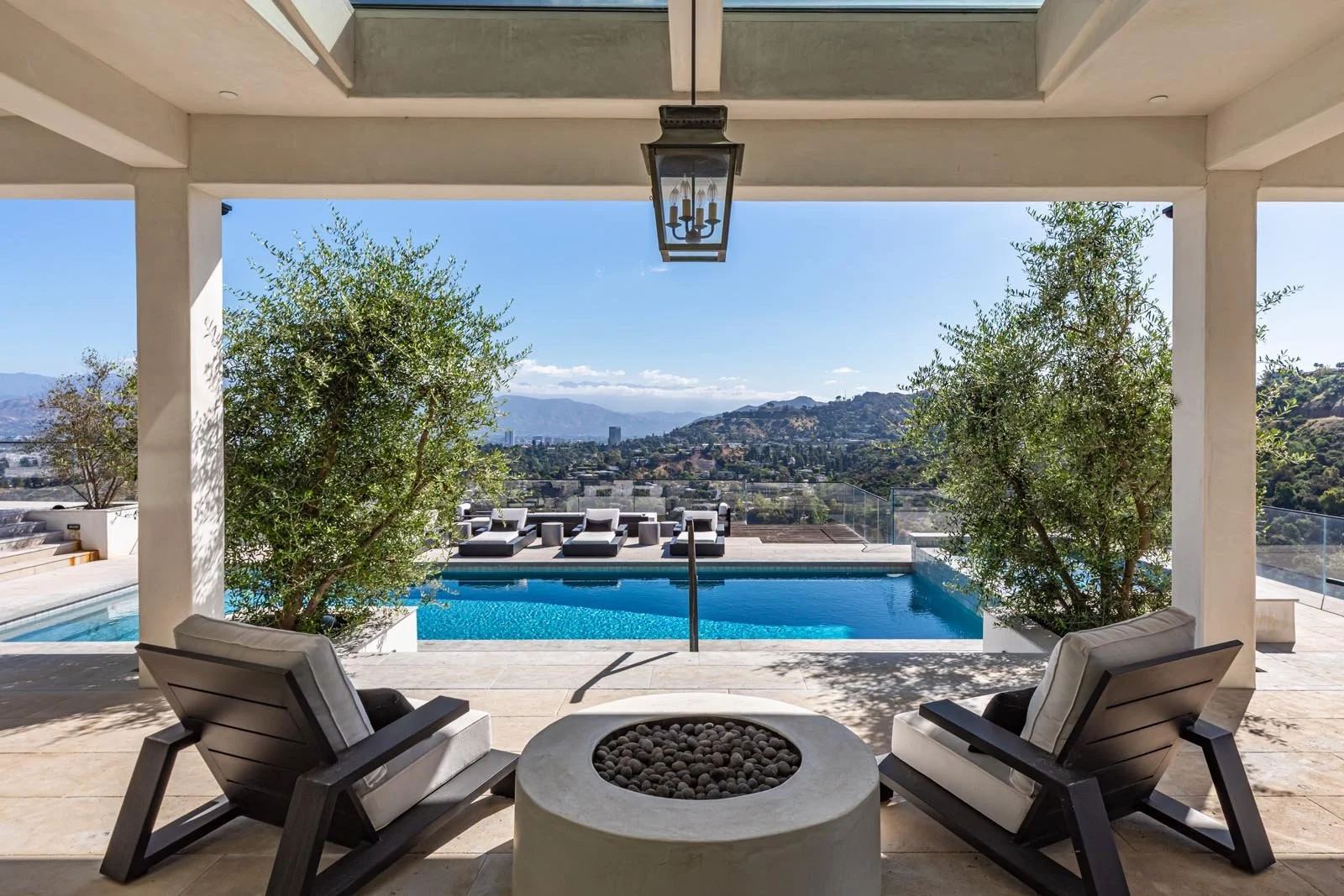 11951PinnaclePlace058.jpg