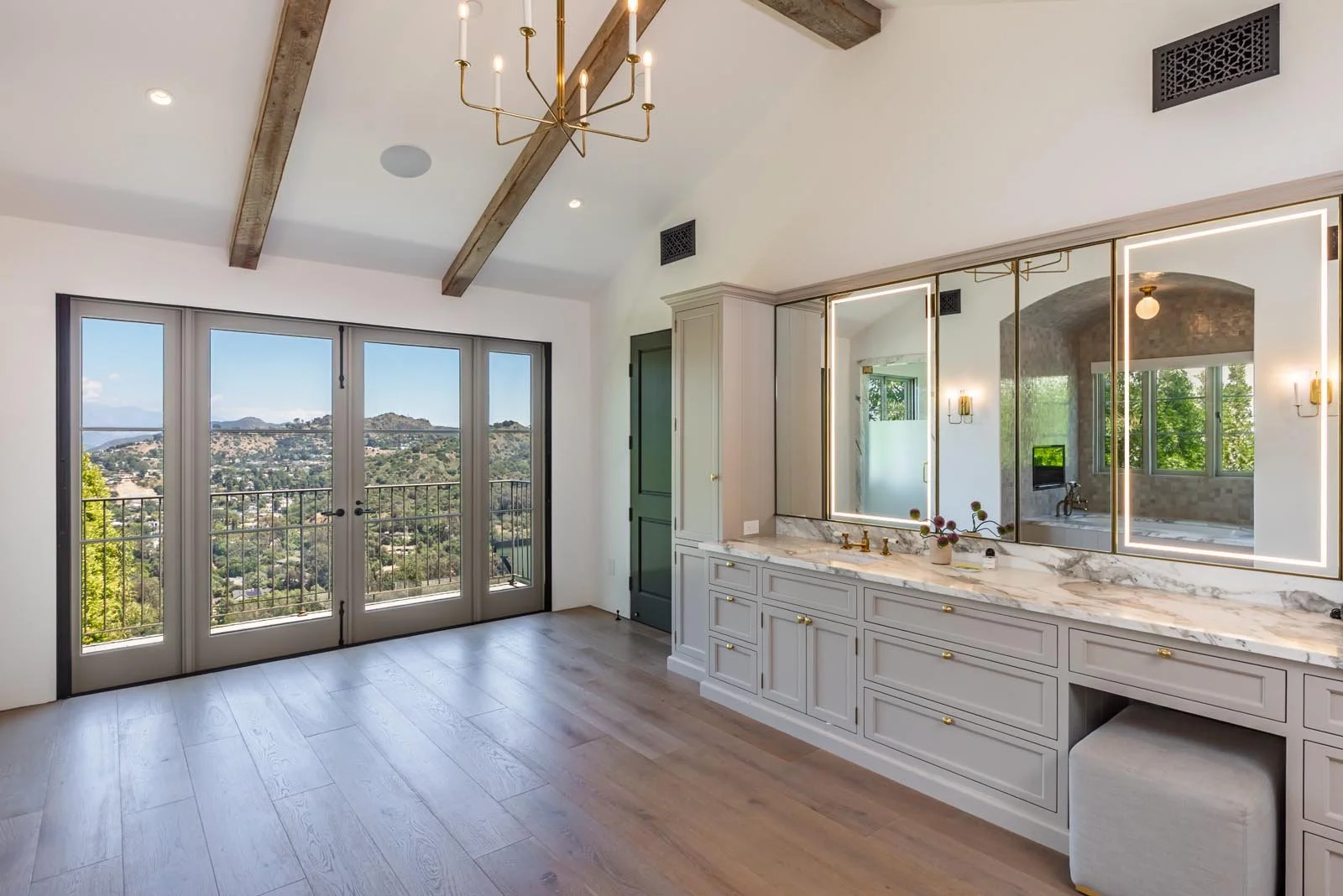 11951PinnaclePlace088.jpg