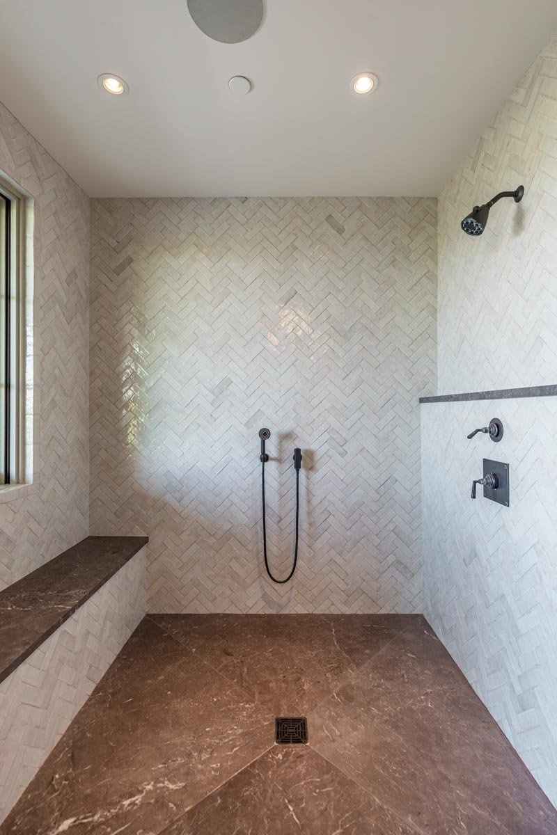 11951PinnaclePlace094.jpg