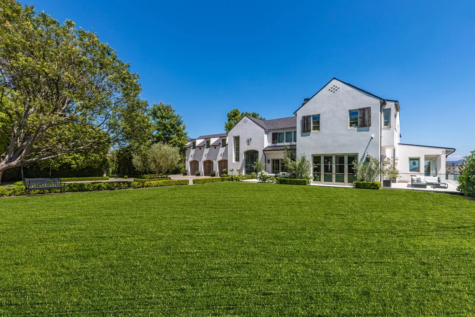 11951PinnaclePlace019a.jpg