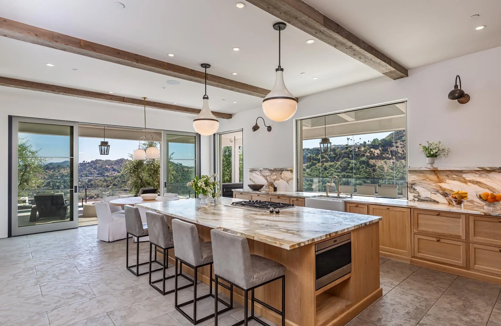 11951PinnaclePlace045a.jpg