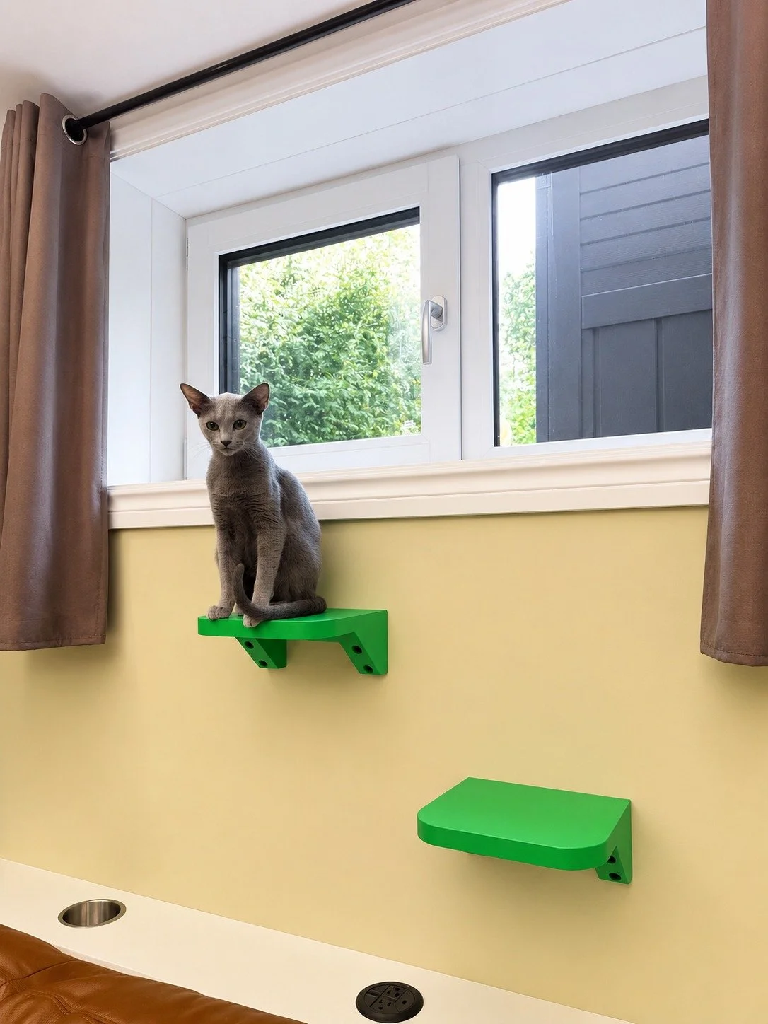🥳Here's the bonus of running a 3D printing business: when your cat wants a new cozy spot, you can easily design and print one! 

😸🐾 Custom shelves that fit just right make your fur baby feel extra loved and spoiled, living her best life 💚

Newmar