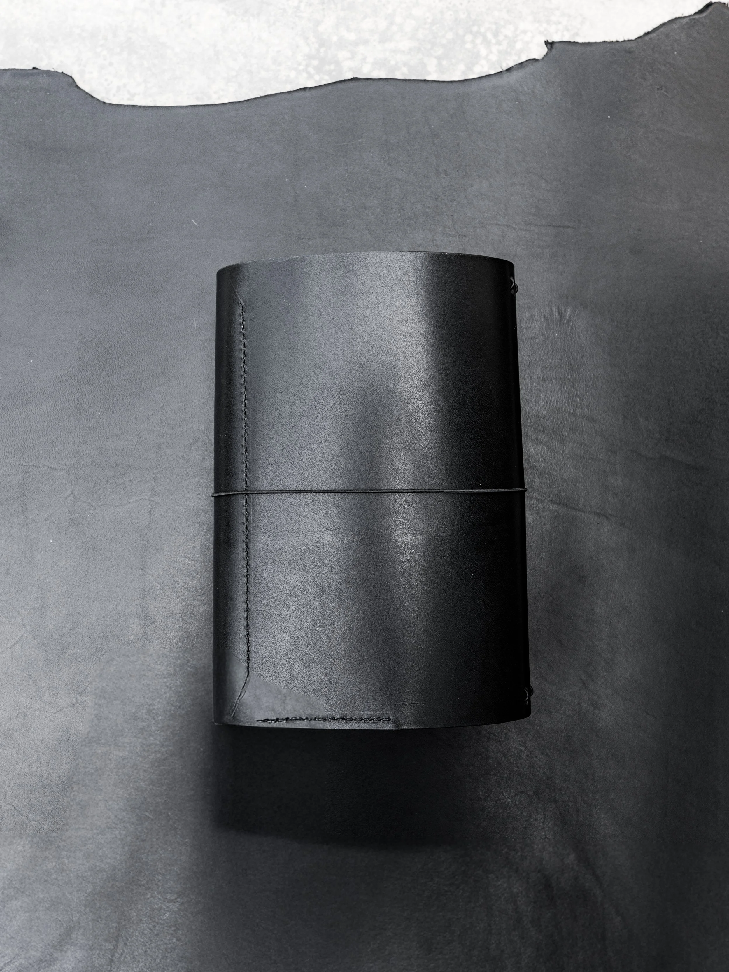 victoria-a5-trifold-black-latigo.jpg