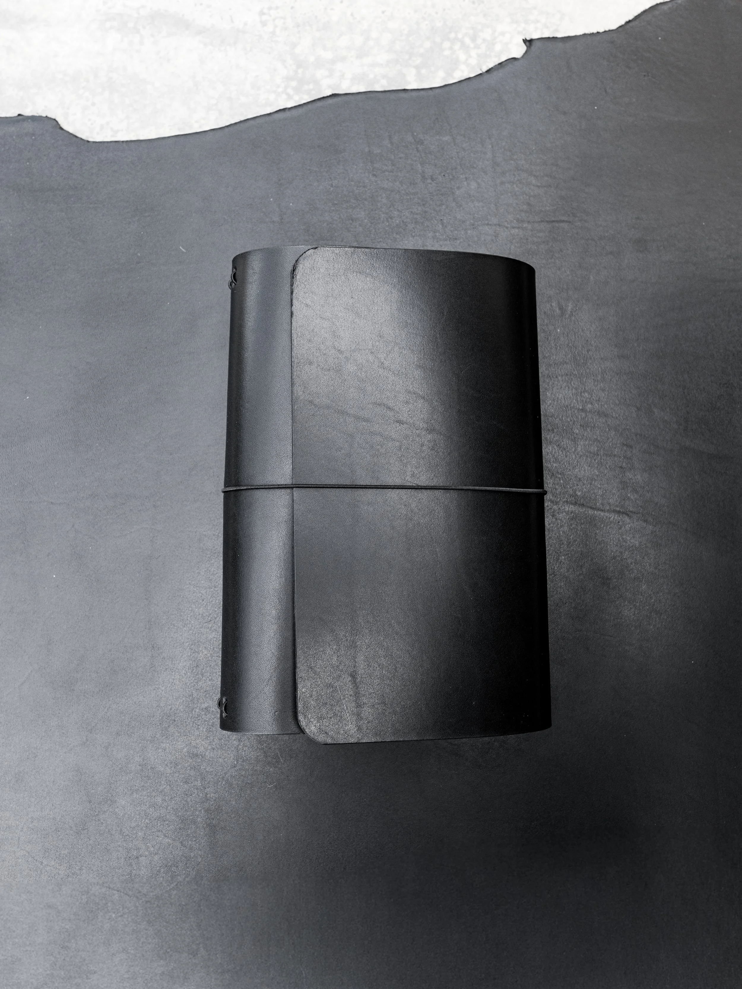Victoria [A5 Tri-Fold] Black Latigo