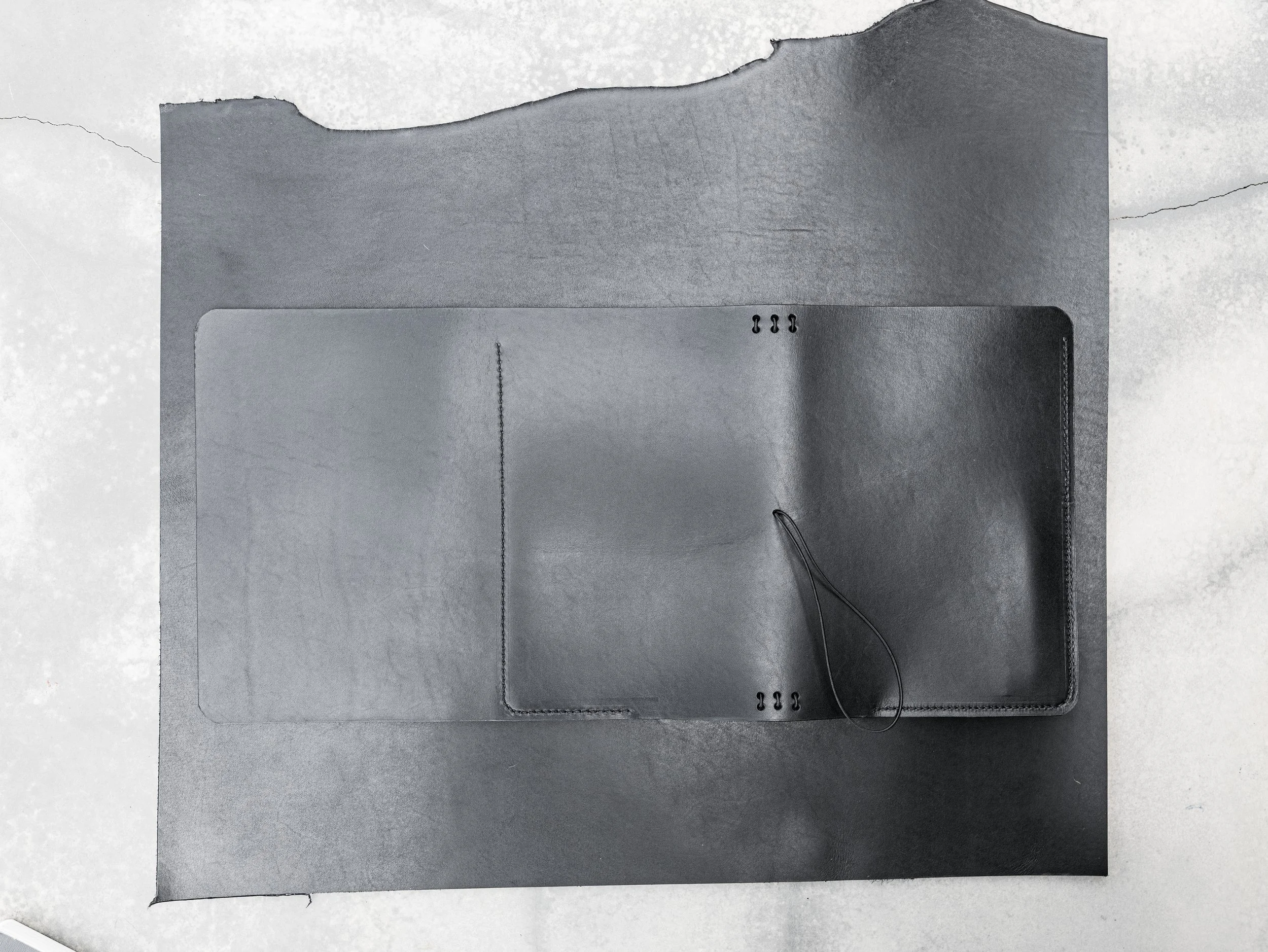 victoria-a5-trifold-black-latigo.jpg