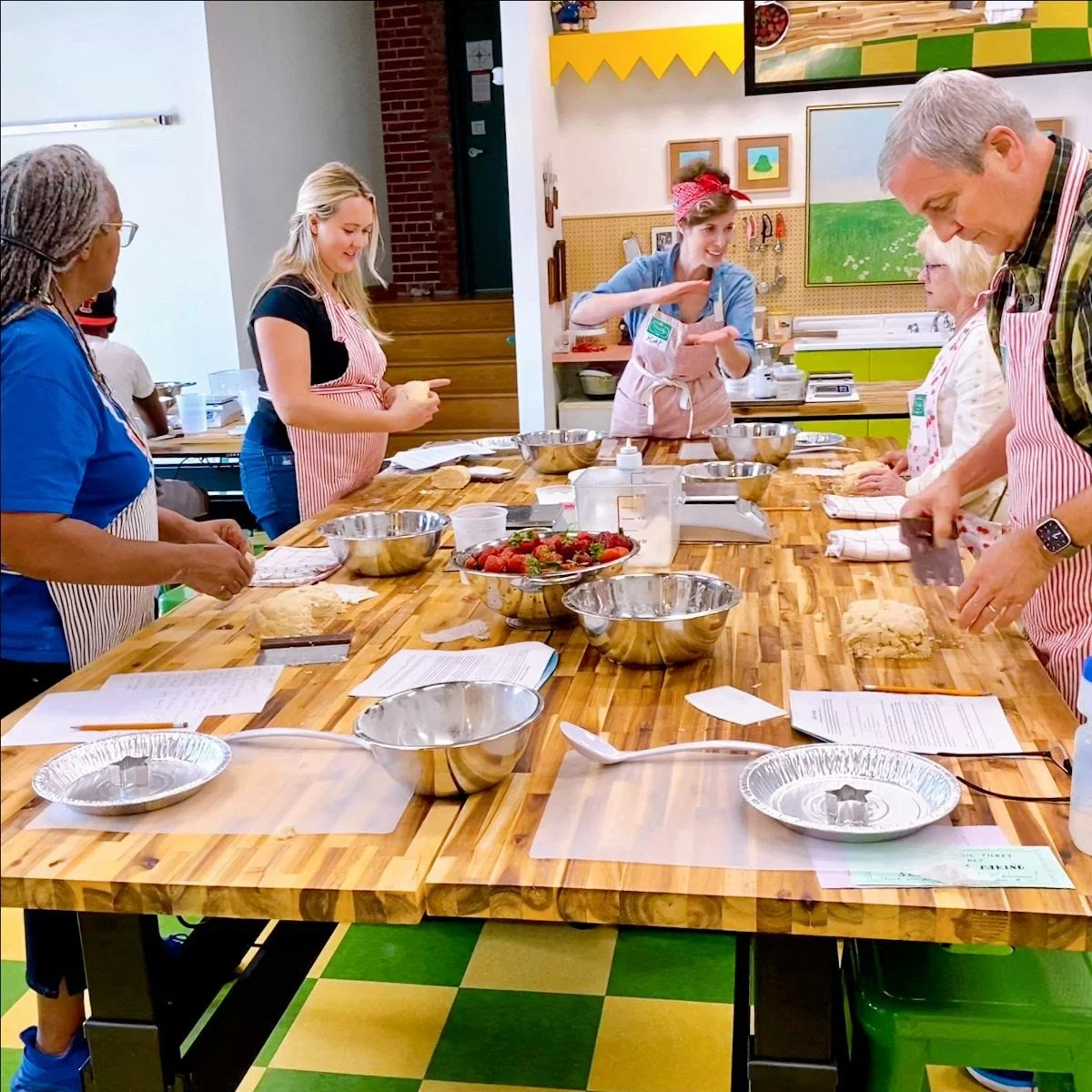 kat gordon teaches a baking class in memphis, tn