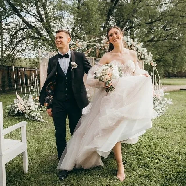 Wedding ceremony couple by Treasured Ceremonies in Vancouver BC
