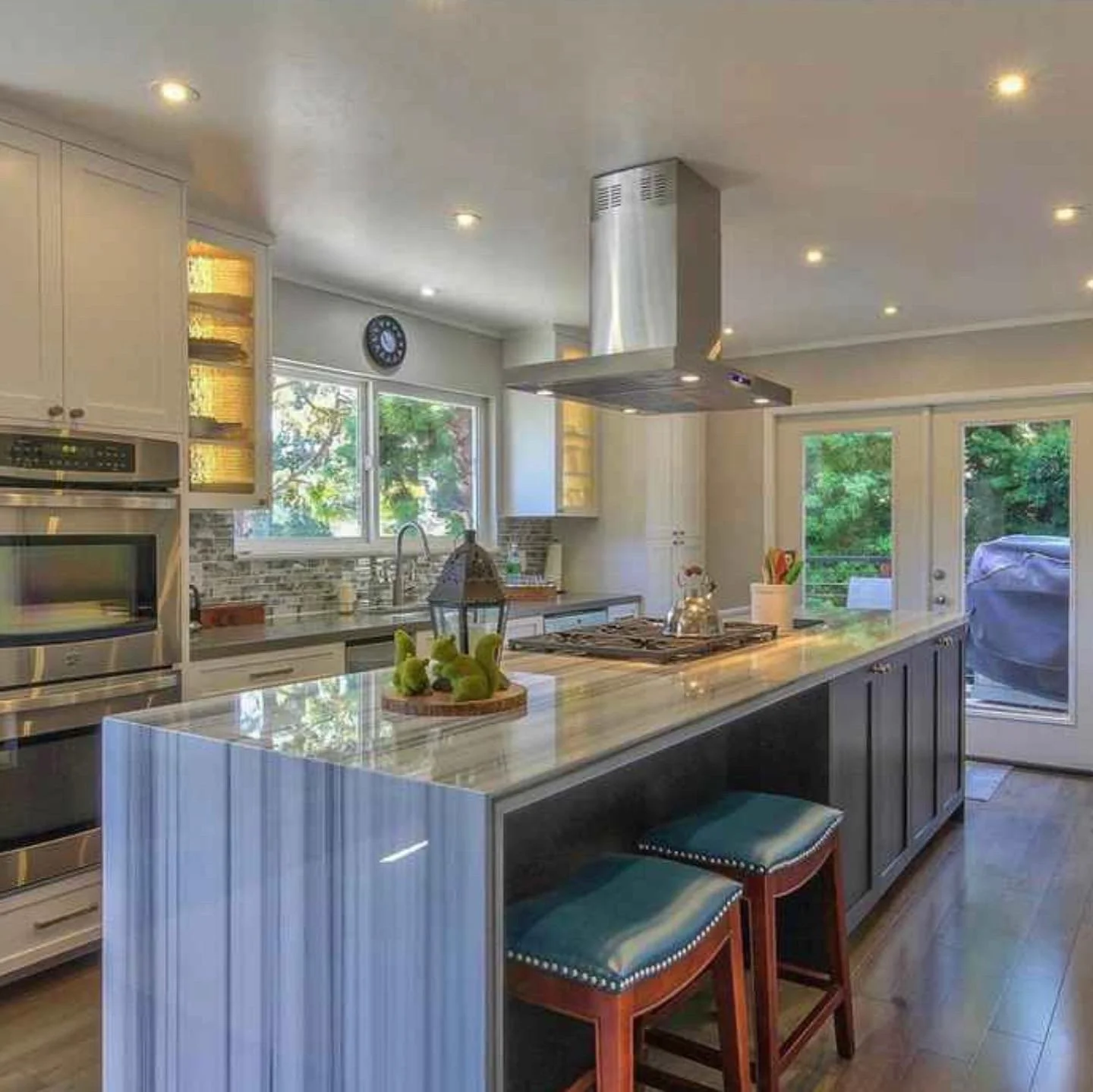 A Custom kitchen island designed and built by Valley Mill Shop in Carmel-By-The-Sea, California