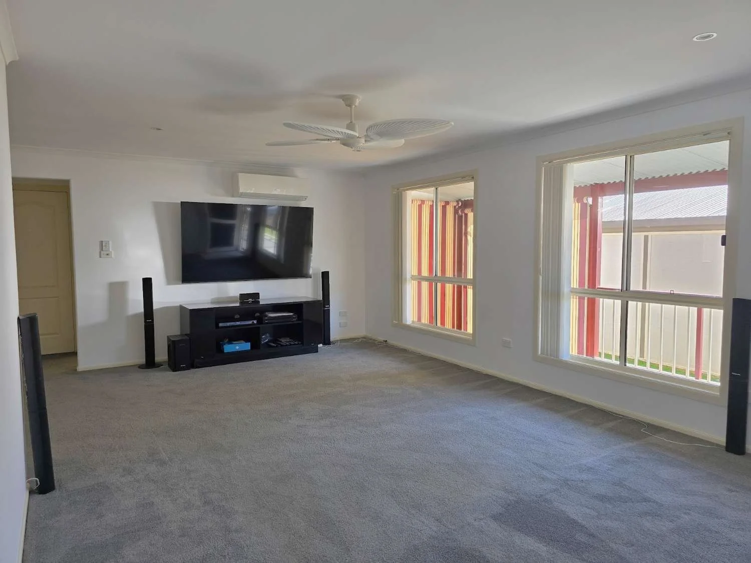 Lounge 177.jpg
