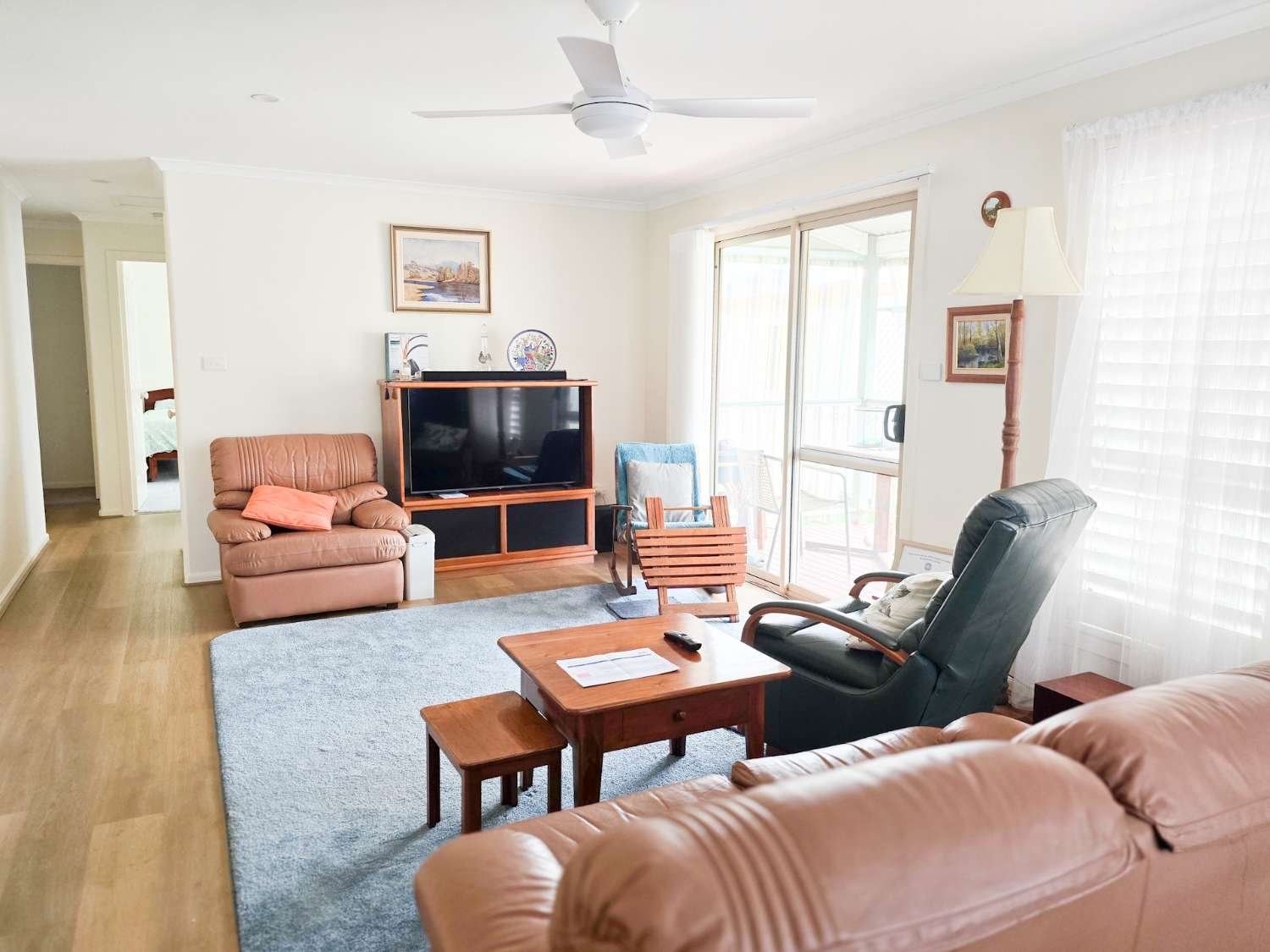 lounge 131.jpg