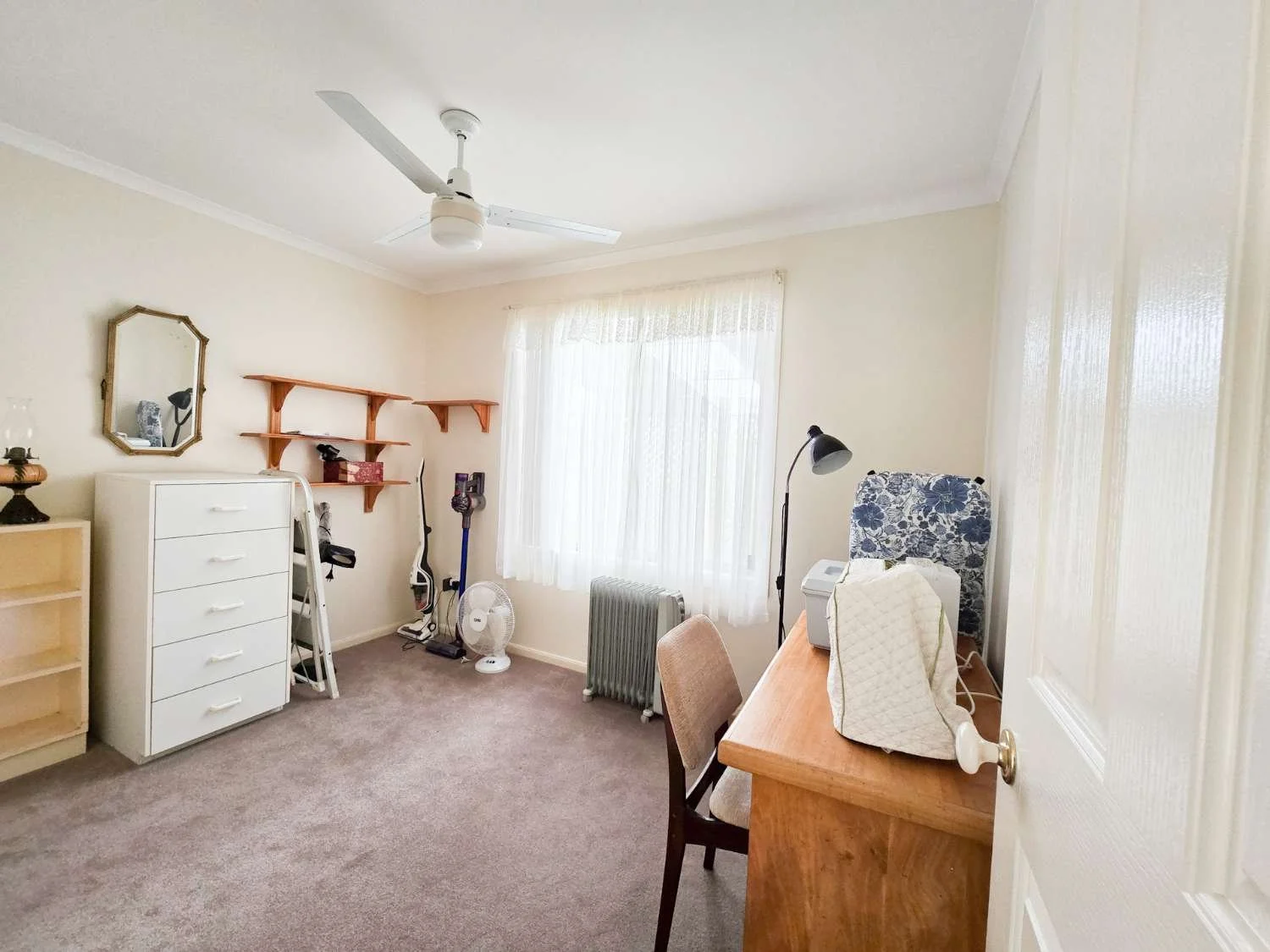 study or 3rd bedroom 131.jpg