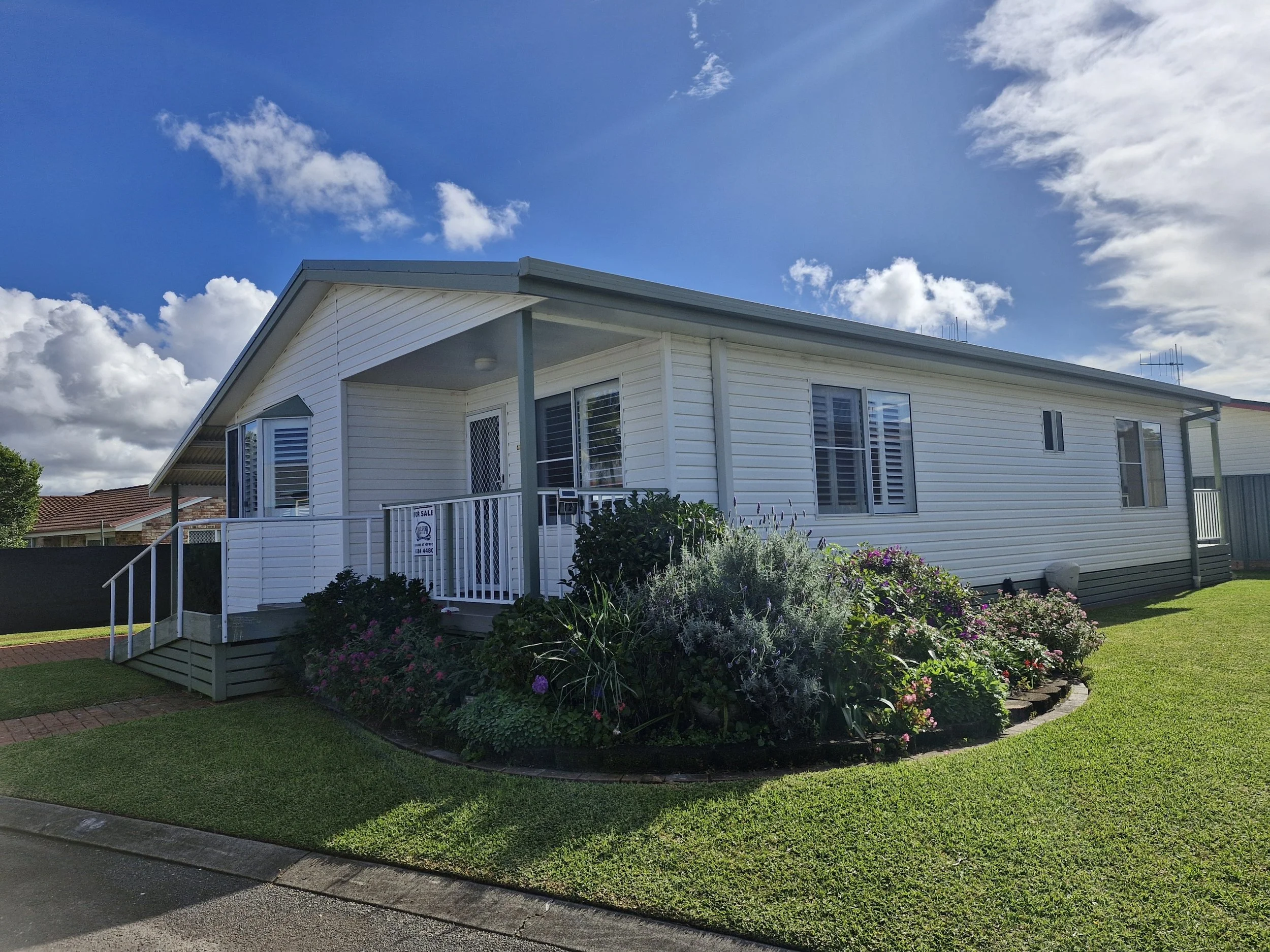 12 Heron Place