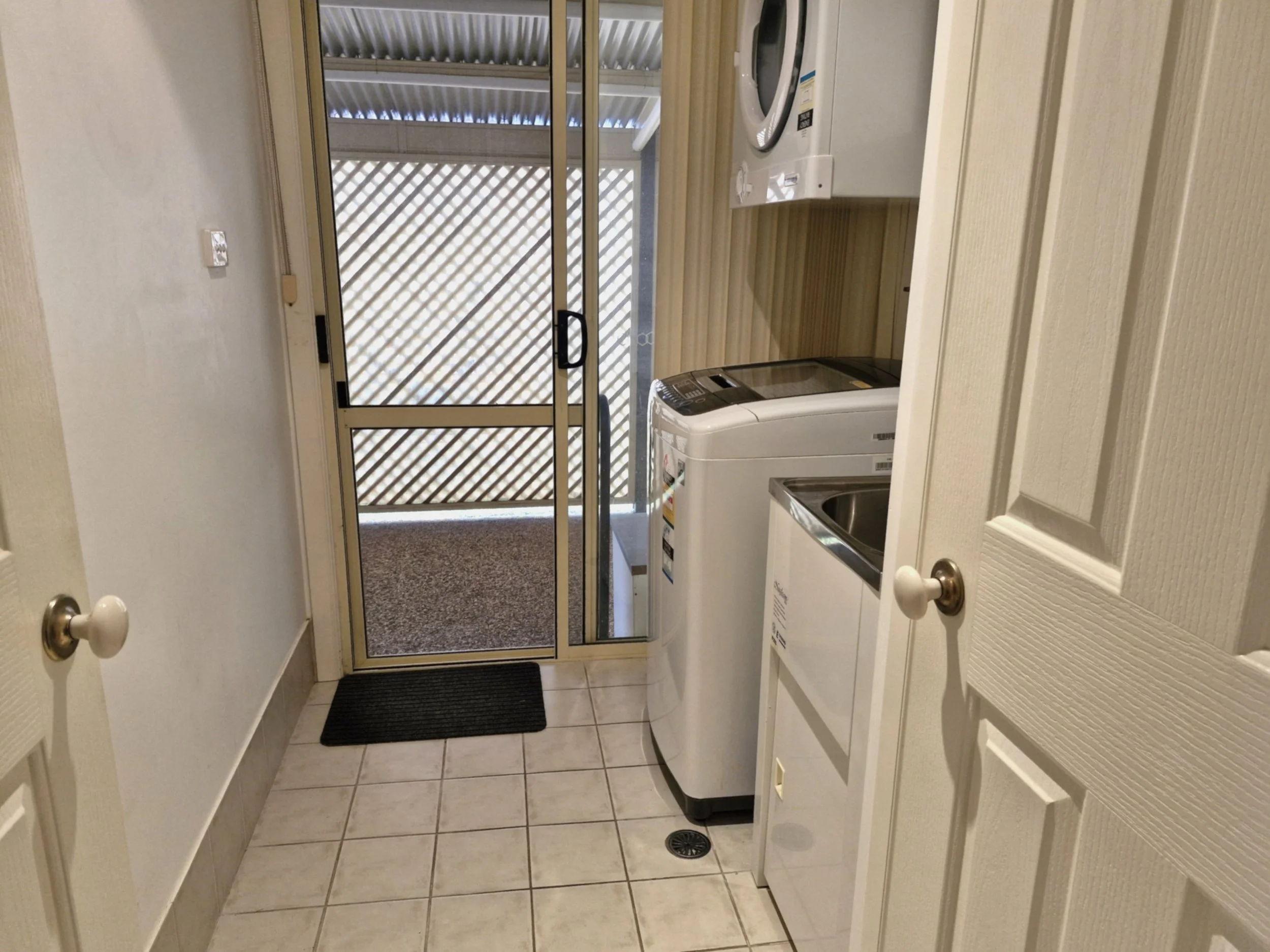 laundry 132.jpg