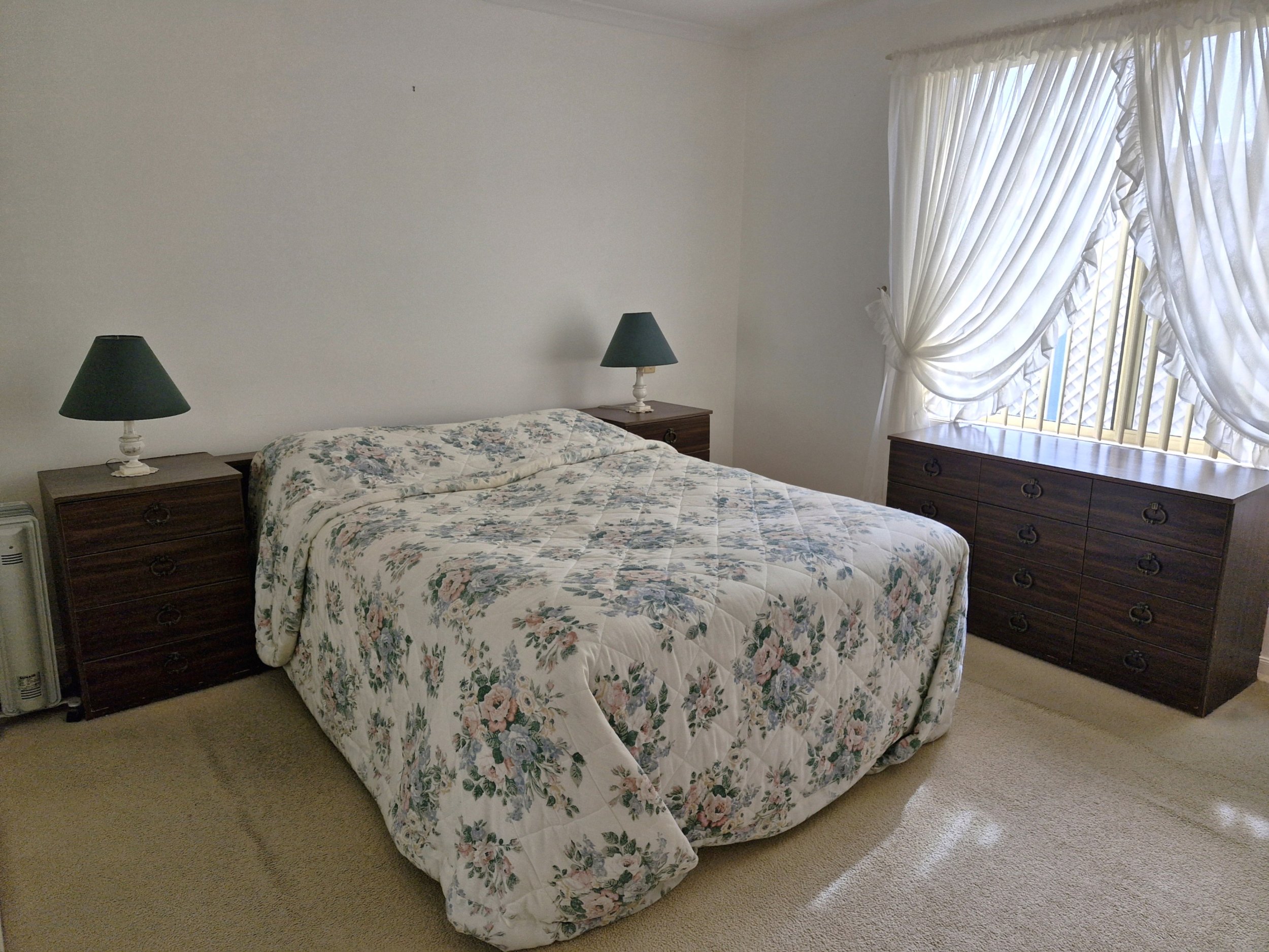 Main bedroom 132.jpg