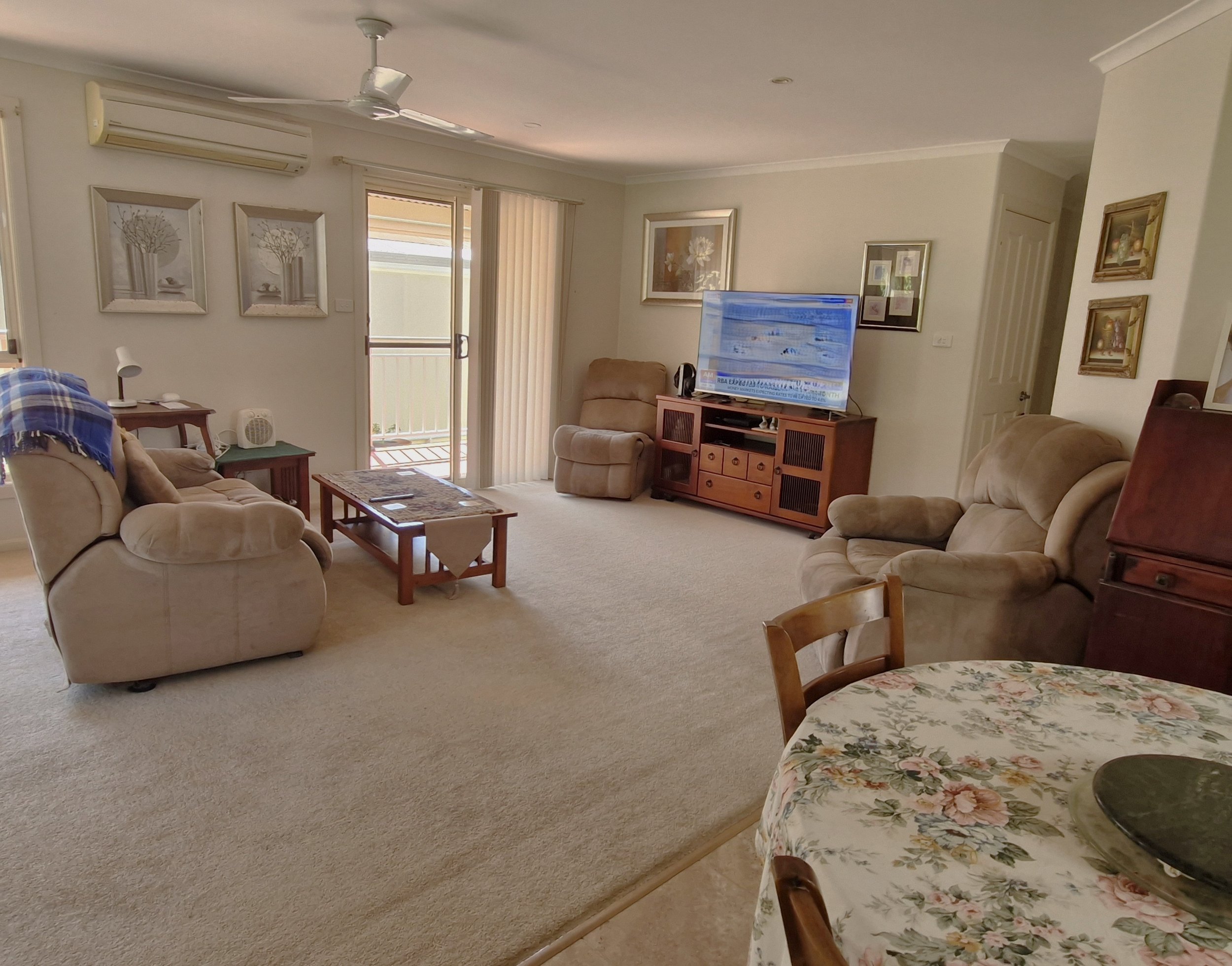 lounge #237.jpg