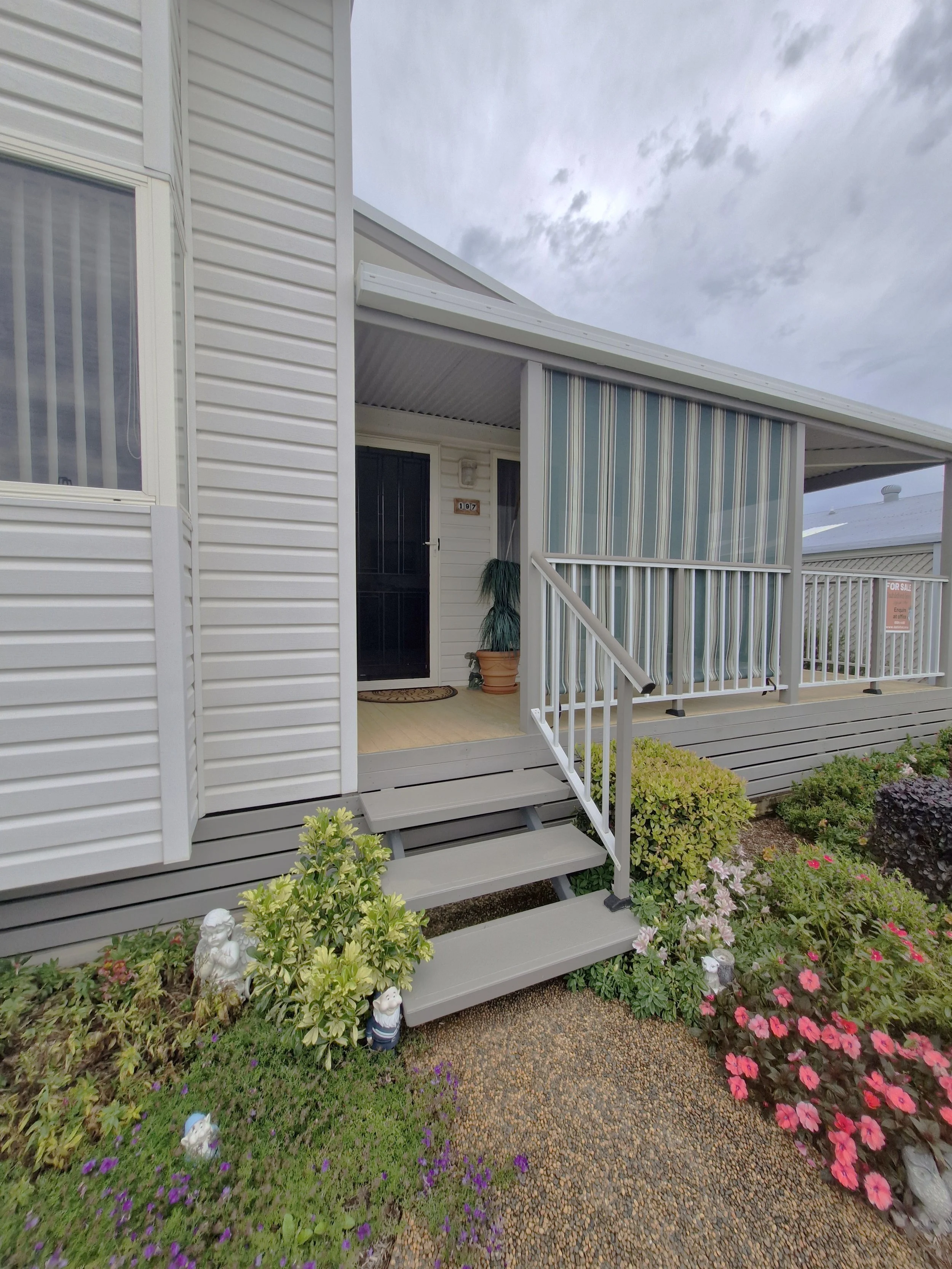Front entry 197.jpg
