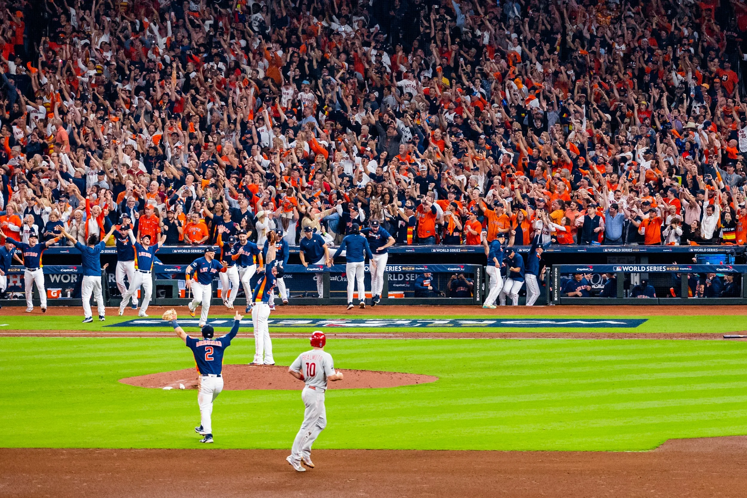 110522_PHIvsHOU_ET3_3973 (1).jpg