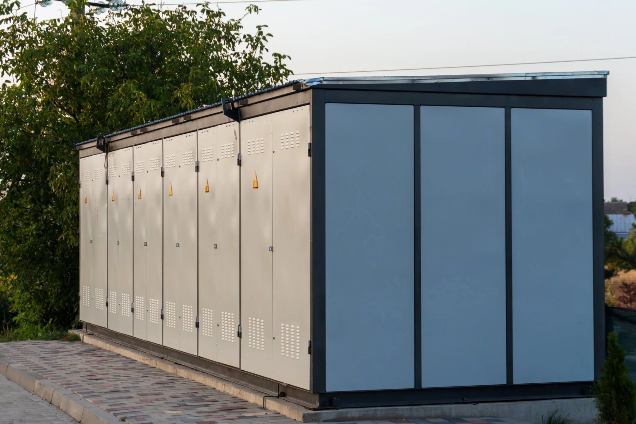 Modern battery storage container